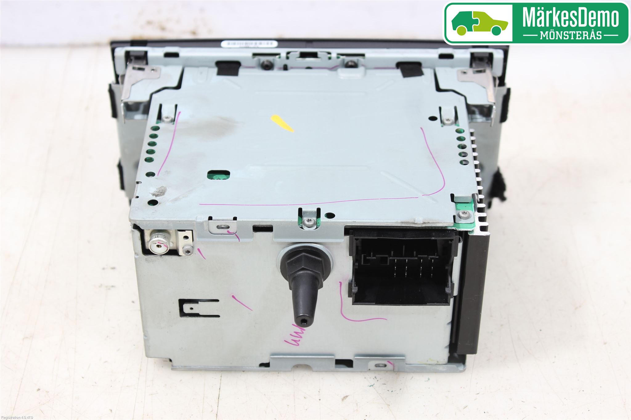 Ford FOCUS     04-07 Radio