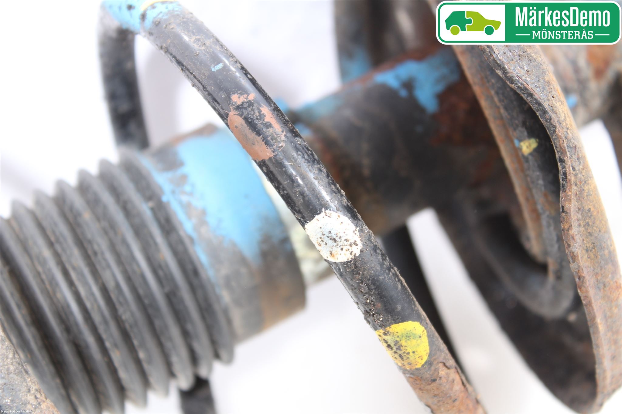 Ford KA 09-16 Fjäderben Fram Höger