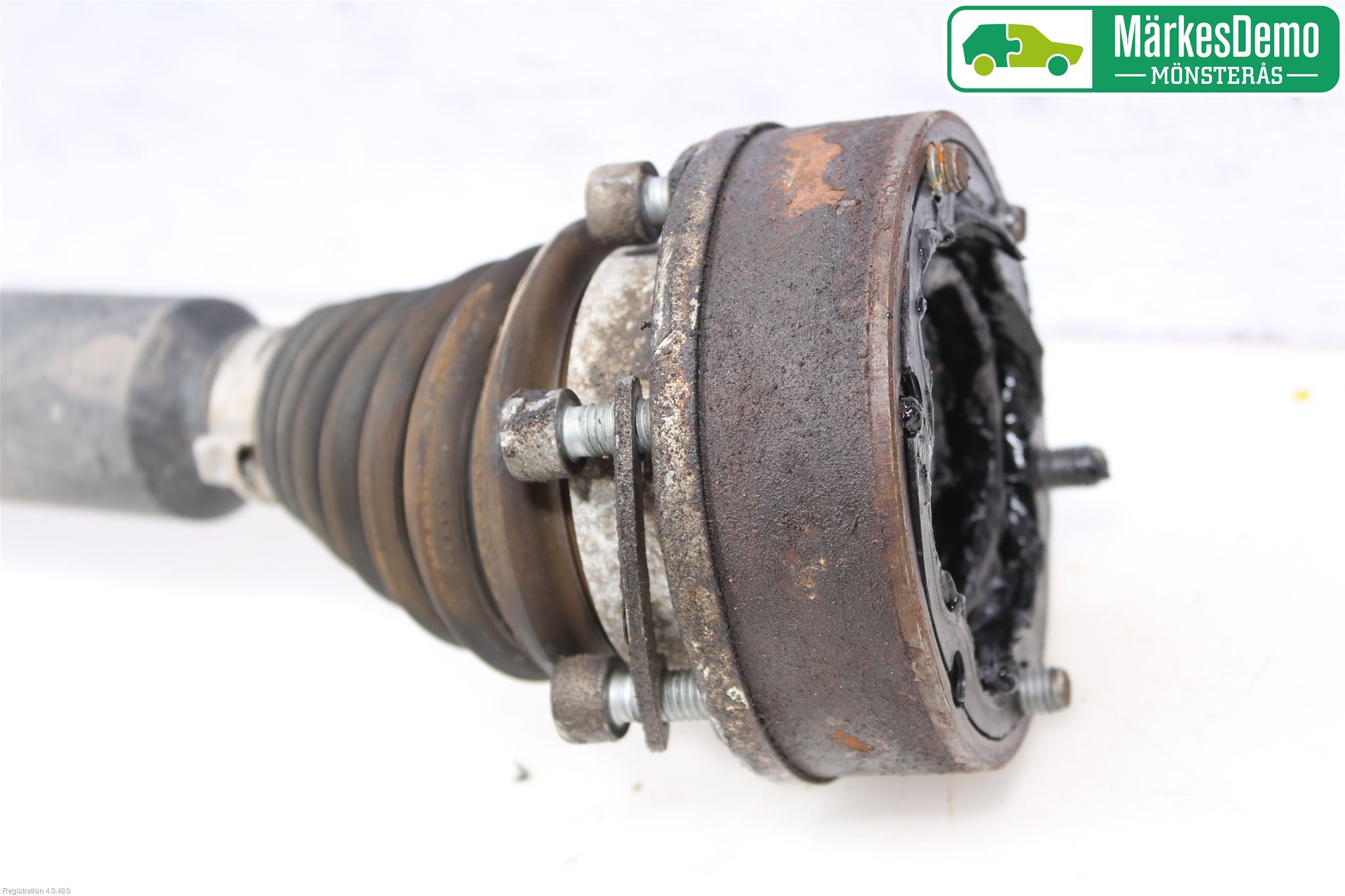 Volkswagen VW GOLF VI 09-13 Drivaxel Fram Höger