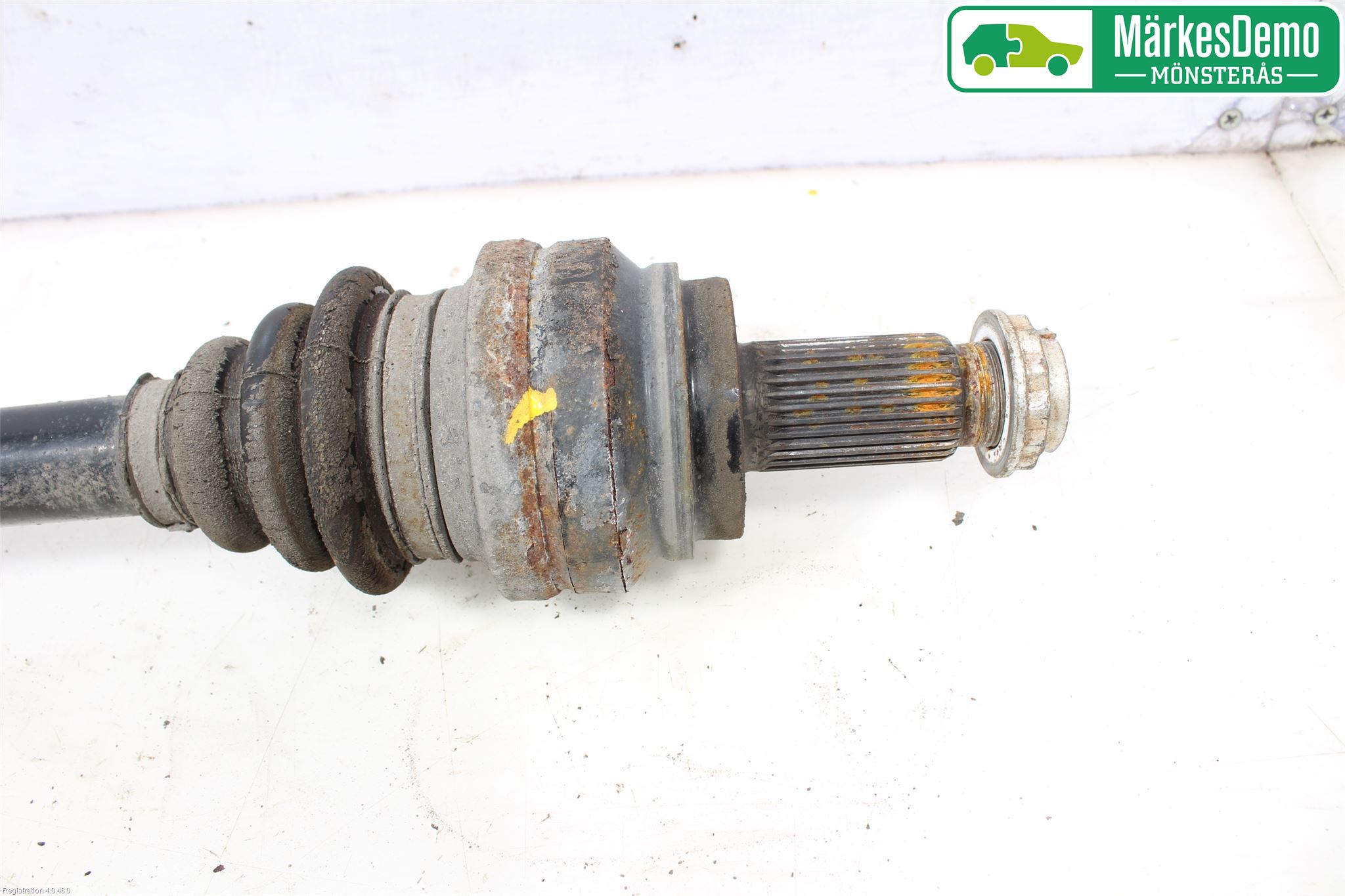BMW 5 F10/F11/F18 09-17 Drivaxel Bak Vänster