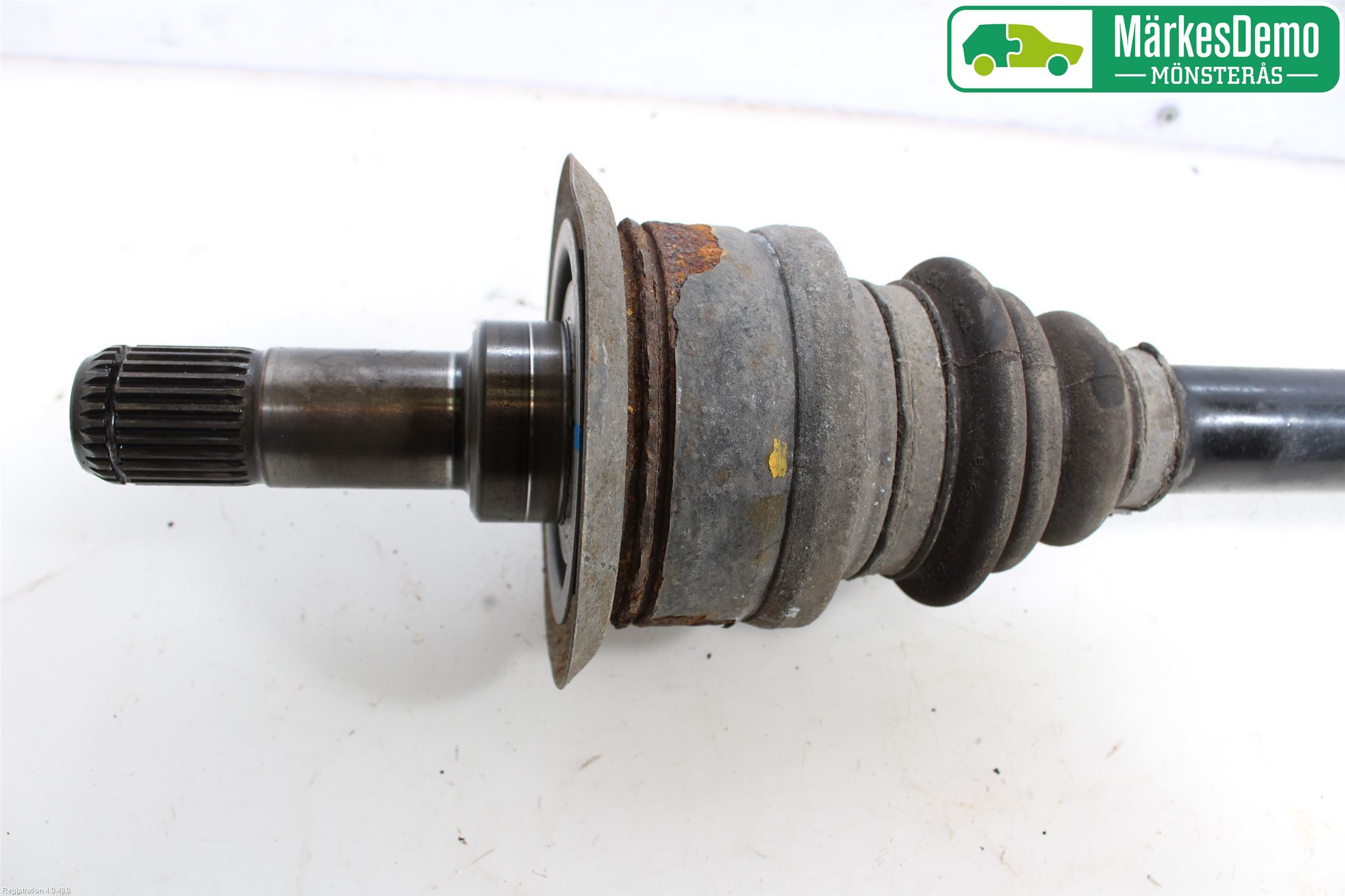 BMW 5 F10/F11/F18 09-17 Drivaxel Bak Vänster