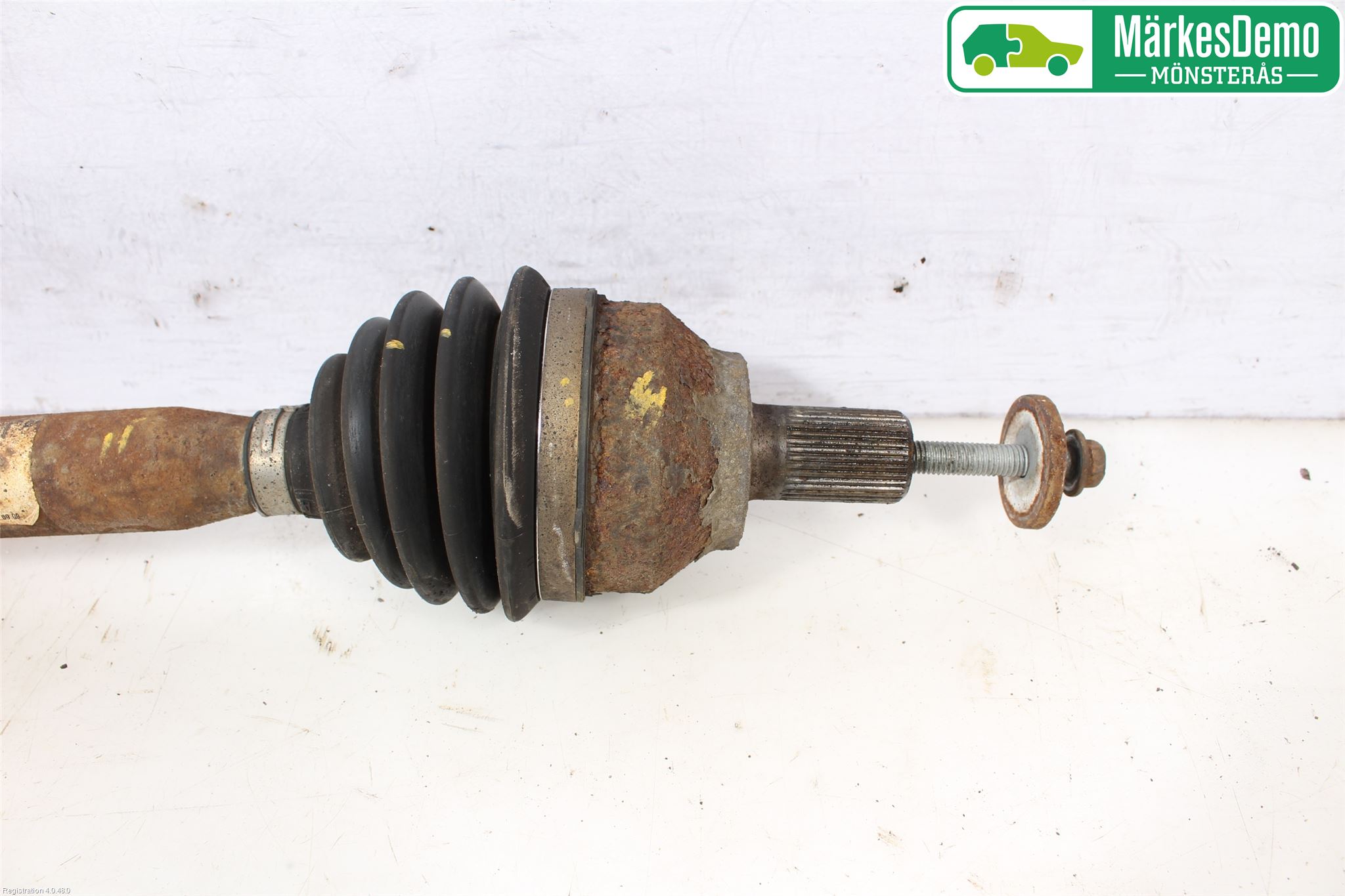 Ford FOCUS 08-11 Drivaxel Fram Höger