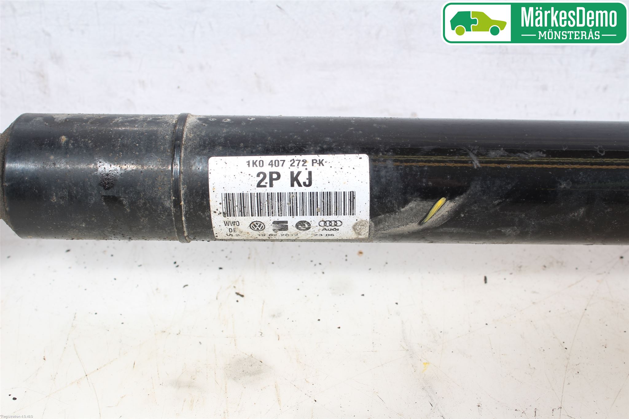 Volkswagen VW PASSAT 11-14 Drivaxel Fram Höger