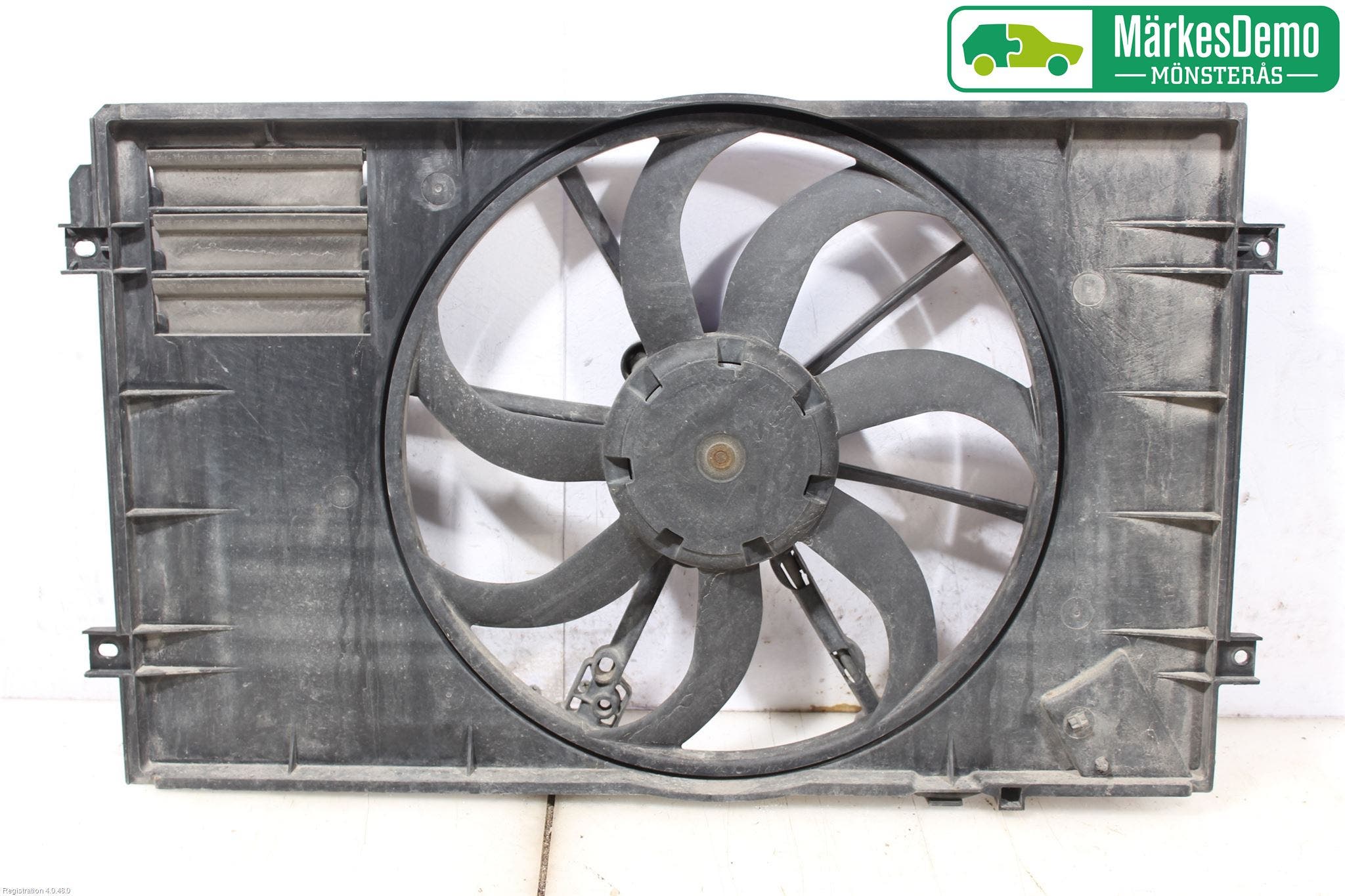 Volkswagen VW CADDY 04-10 Kylfläkt El