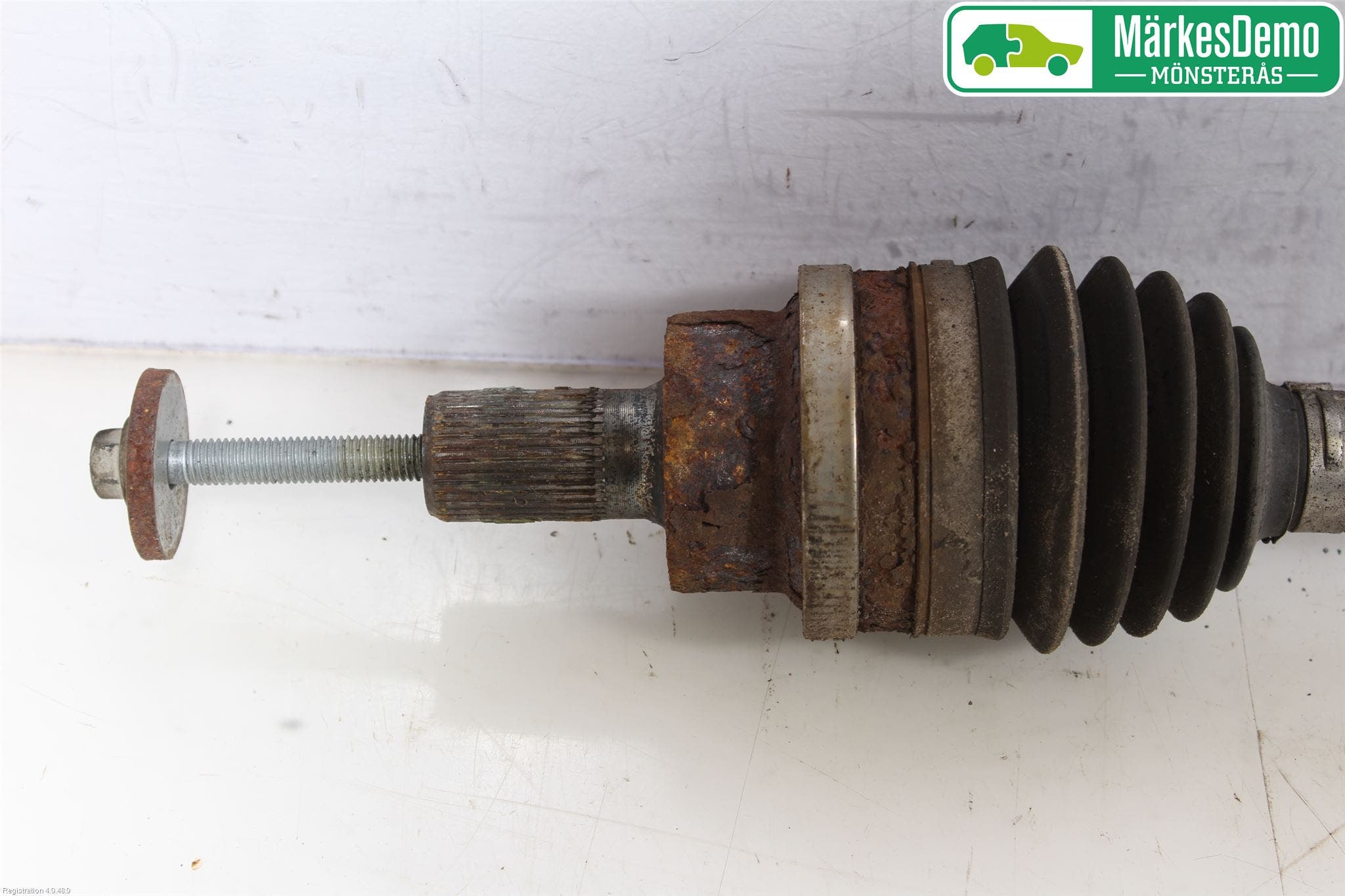 Ford KUGA 08-12 Drivaxel Bak Vänster