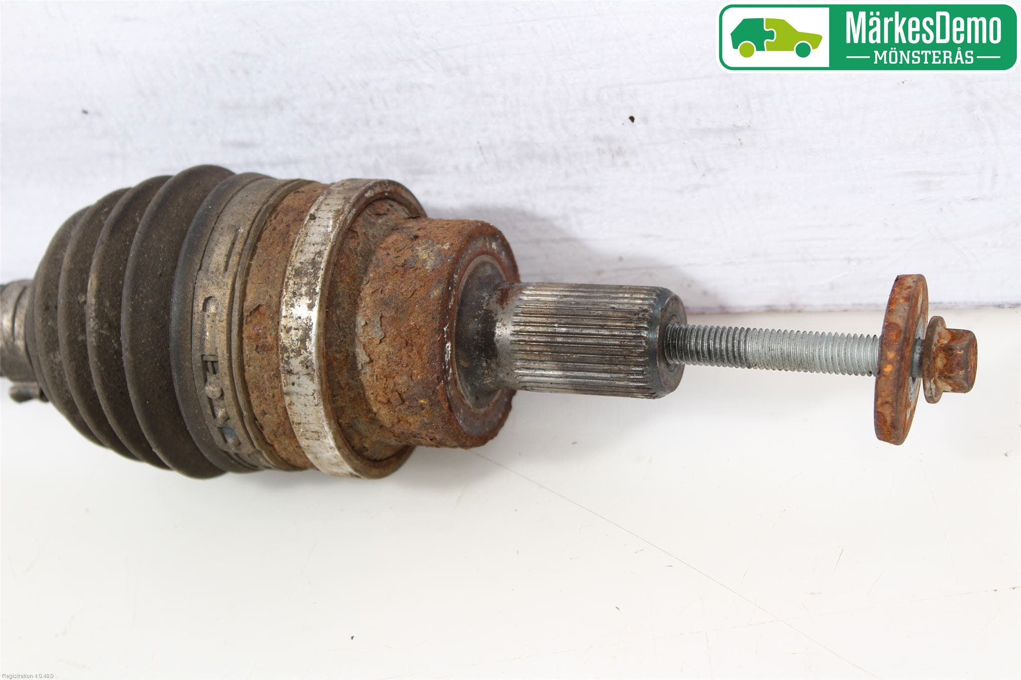 Volvo XC60 09-13 Drivaxel Bak Höger