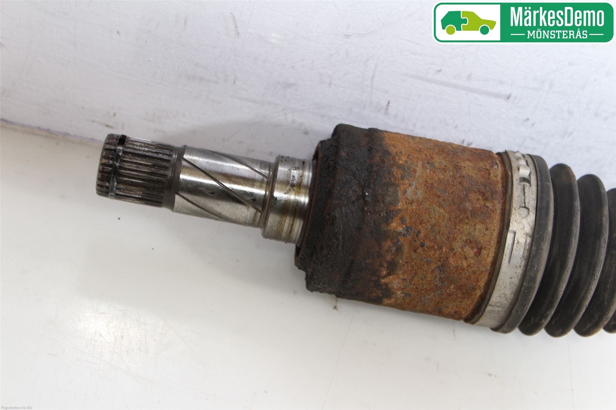 Volvo XC60 09-13 Drivaxel Bak Höger