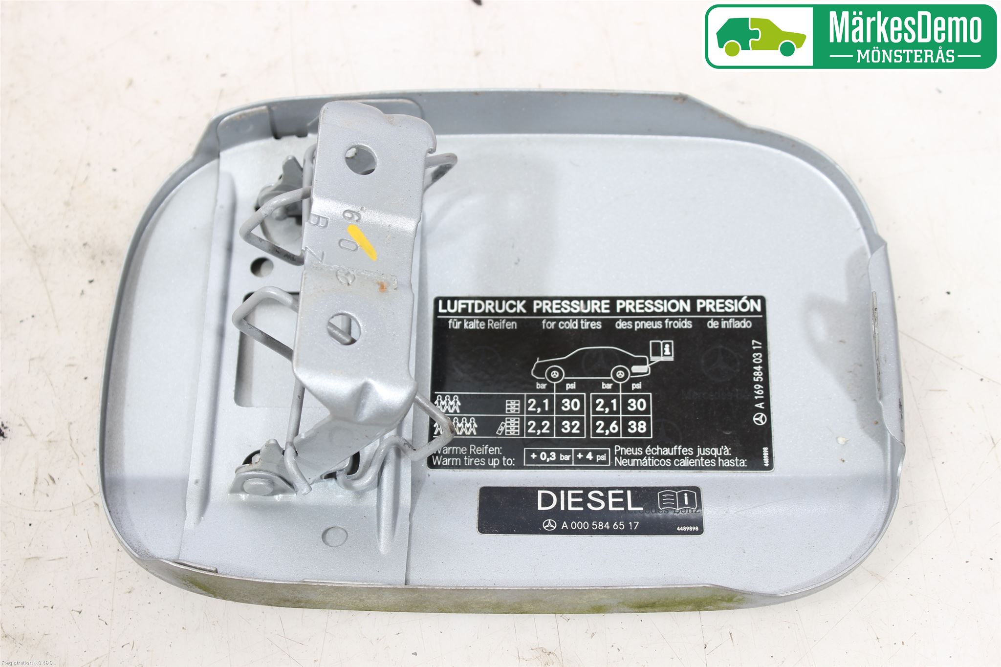 Mercedes-Benz MB A-KLASS (W169) 04-12 Tanklucka