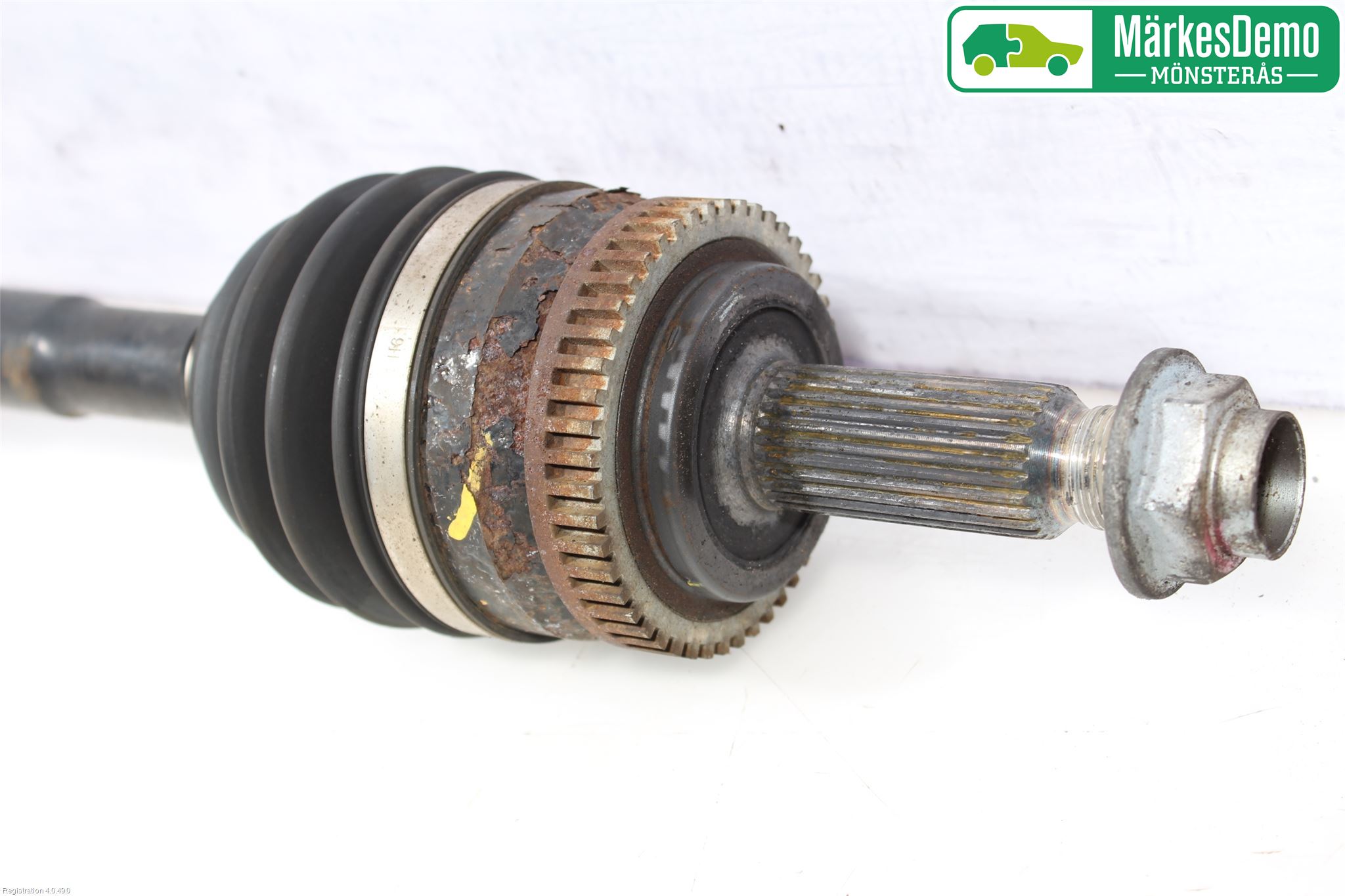 Hyundai i40 08-15 Drivaxel Fram Höger