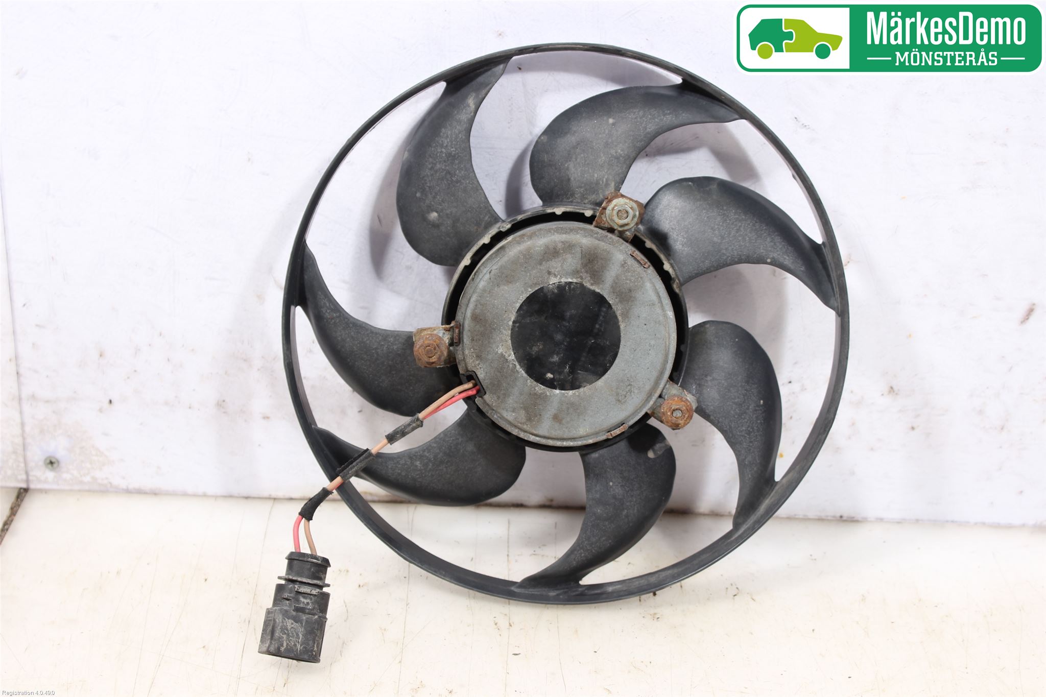 Volkswagen VW GOLF V 04-09 Kylfläkt El