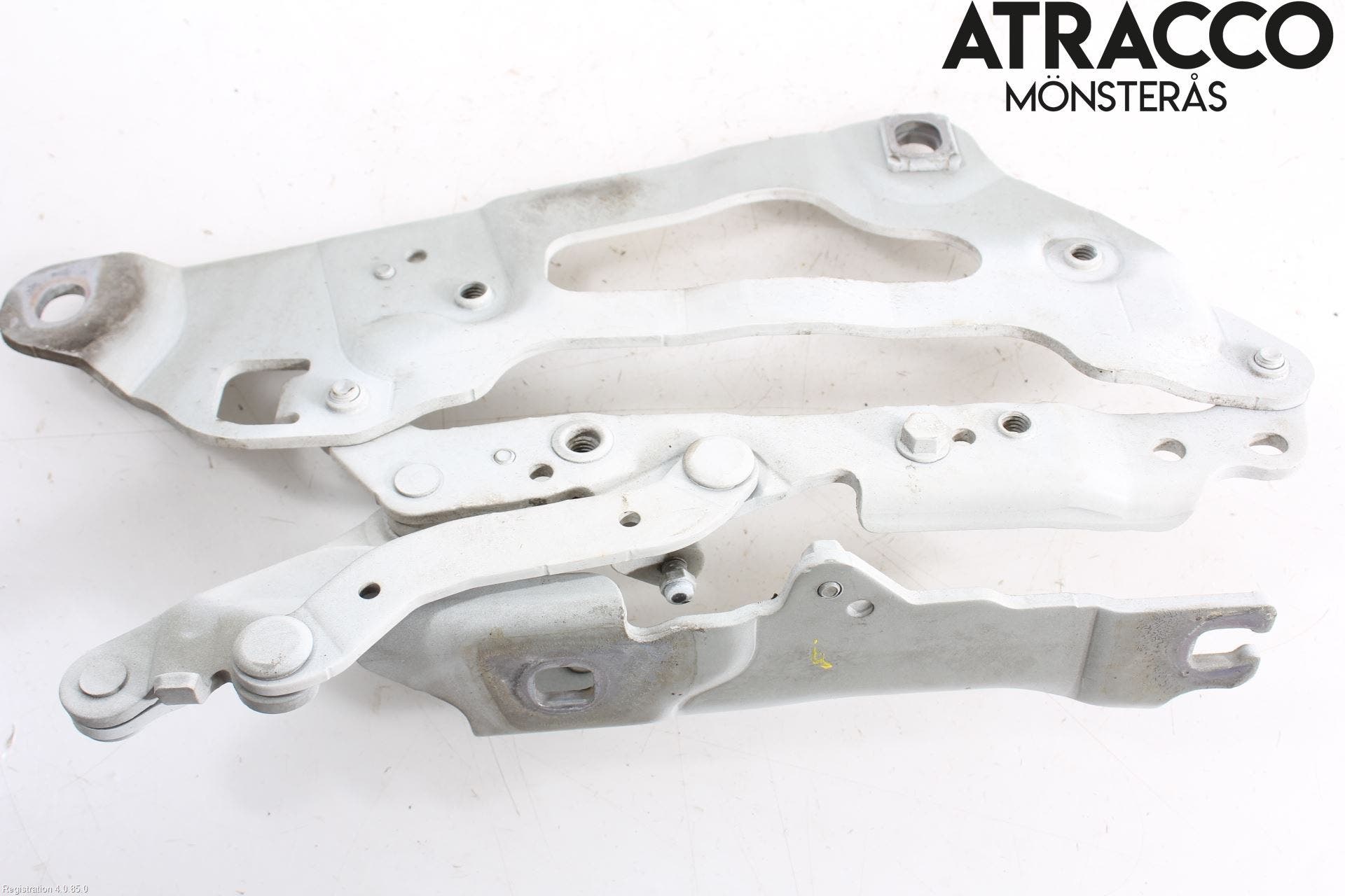 BMW 5 GT F07 09-17 Huvgångjärn