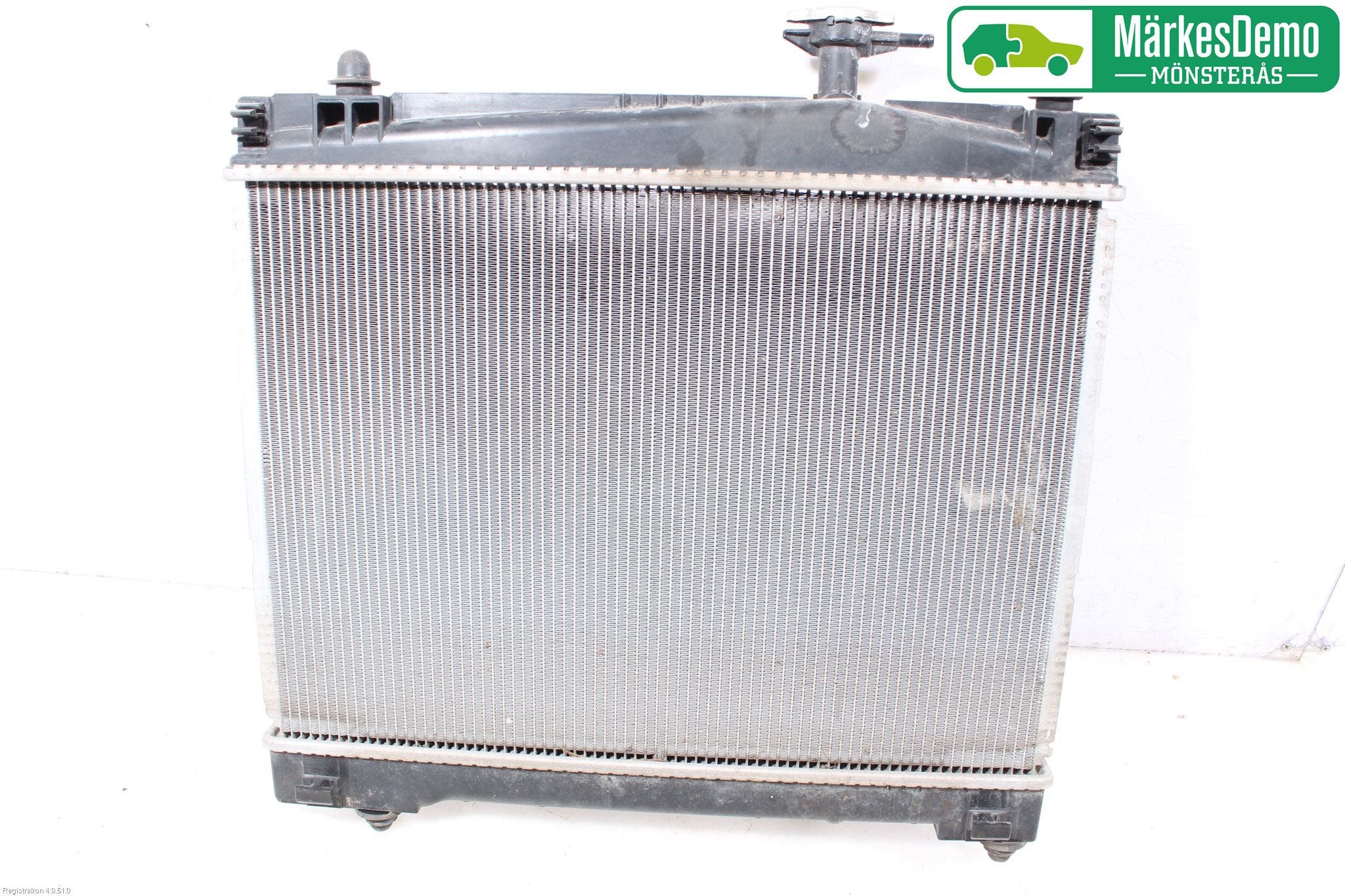 Toyota VERSO-S 11-16 Kylare Man