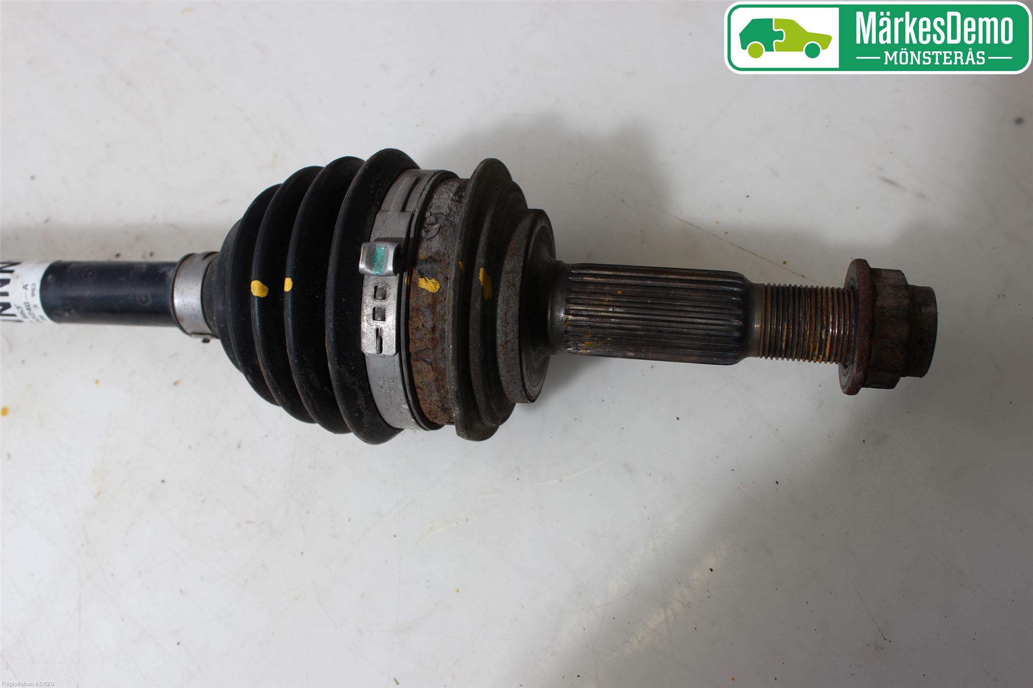 Toyota YARIS XP90 06-11 Drivaxel Fram Vänster