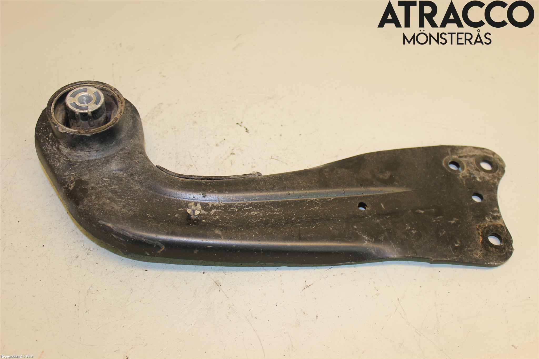 Volkswagen VW TOURAN 10-15 Bärarm Bak Vänster