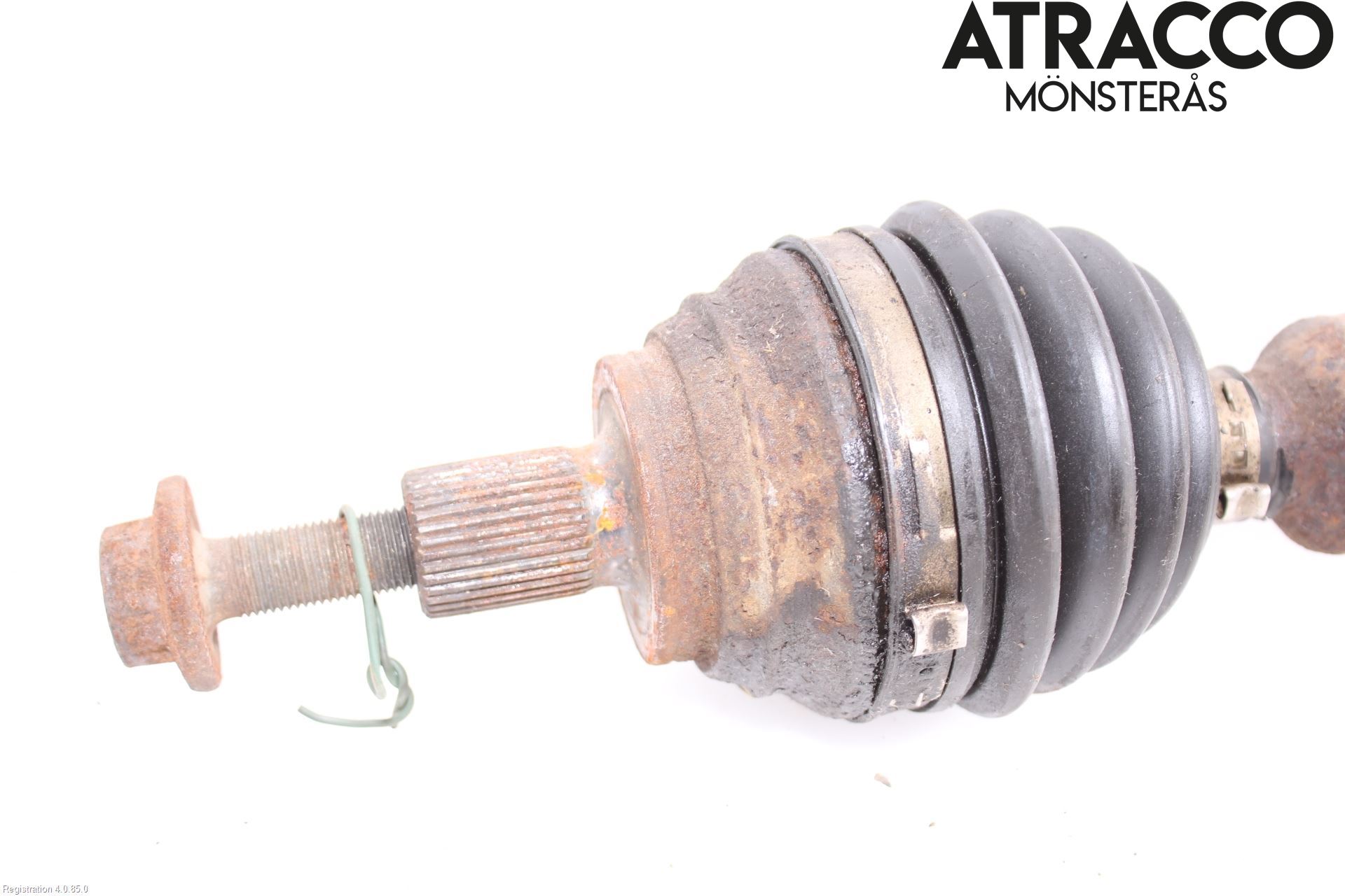 Volkswagen VW CADDY      04-10 Drivaxel Fram Höger