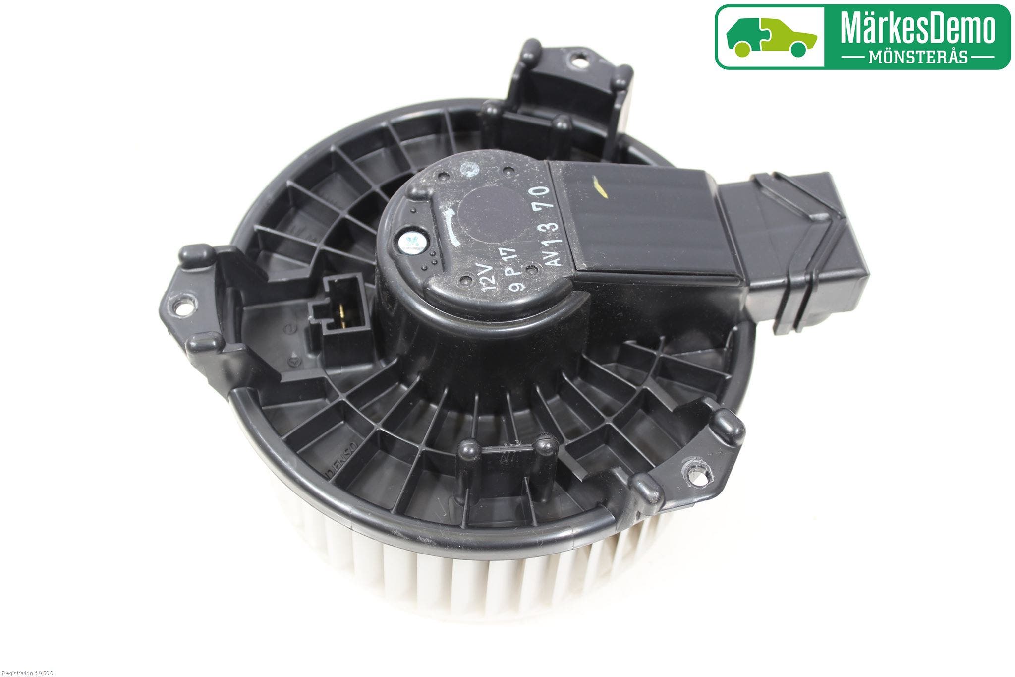 Toyota YARIS XP130 12-14 Värmefläkt