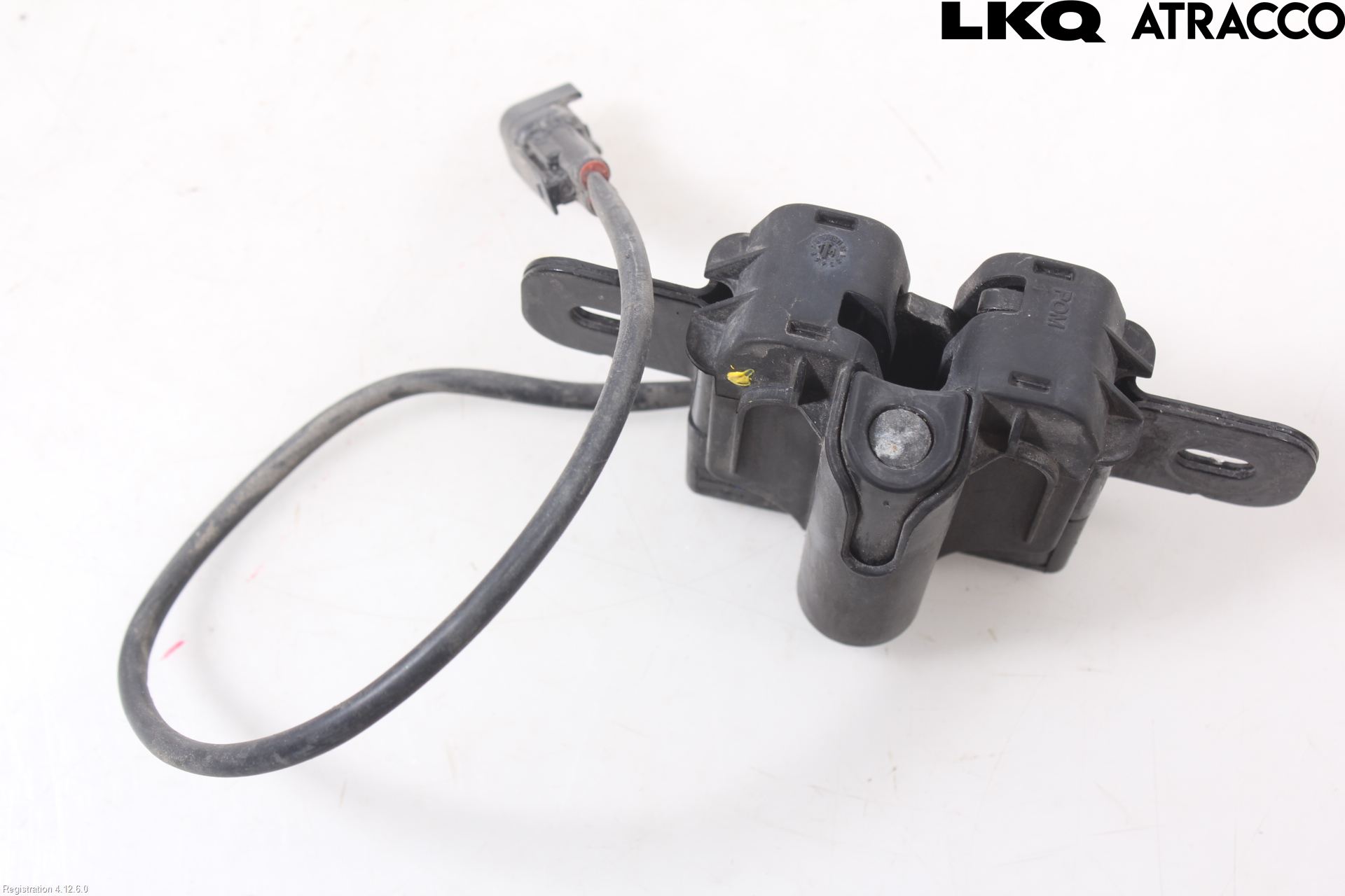 Volvo V40 12-19 Huvlås