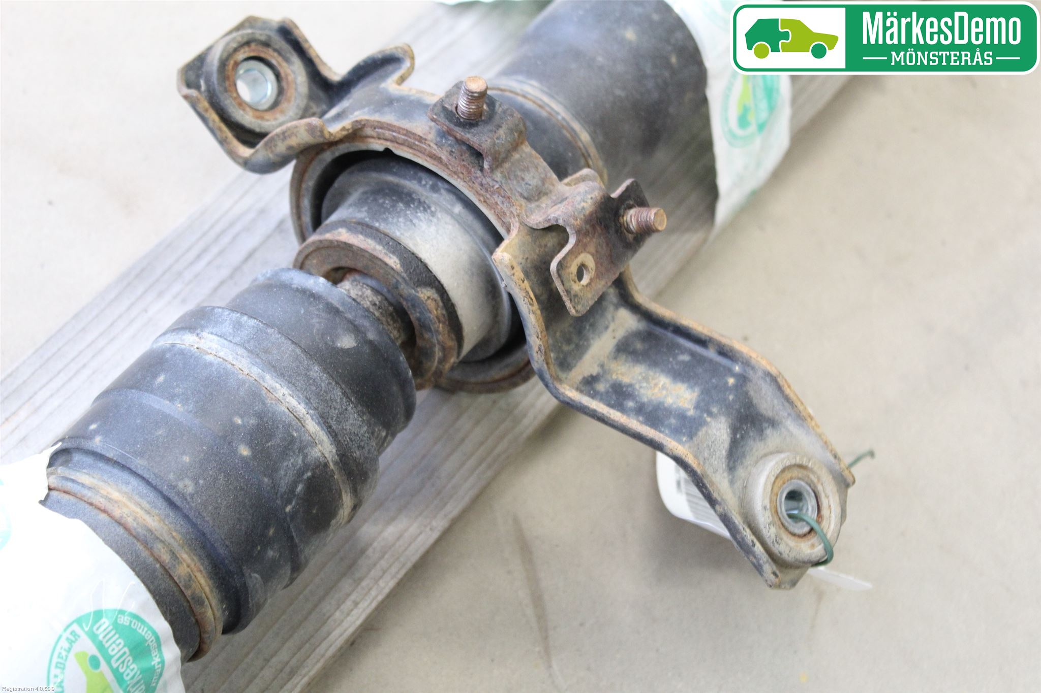 Mitsubishi OUTLANDER 07-12 Mellanaxel Komp