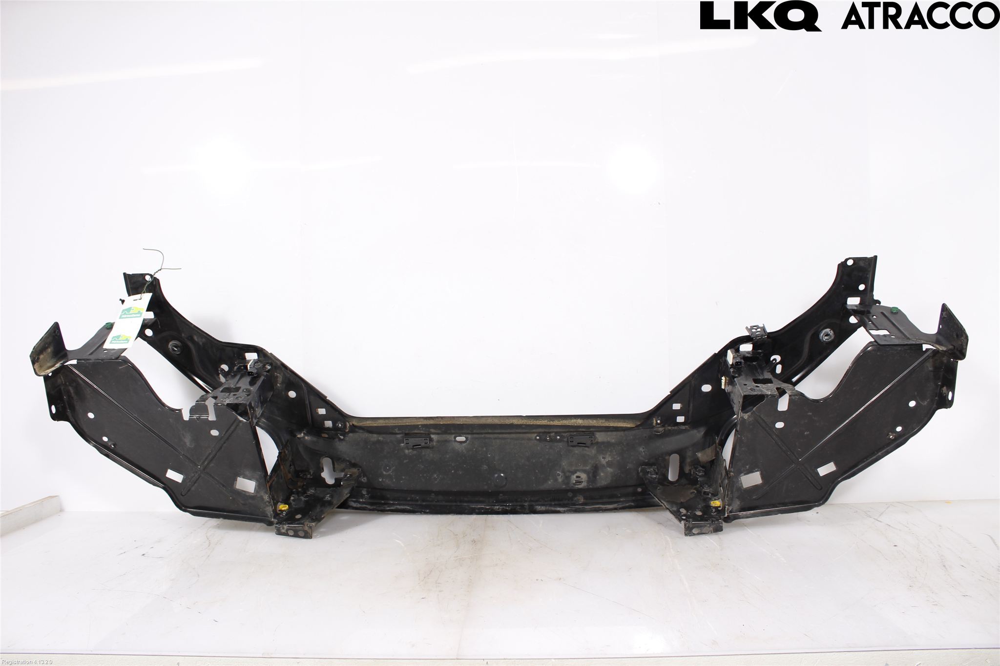 Volvo V70 08-13 Front Huvlåsplåt-Balk