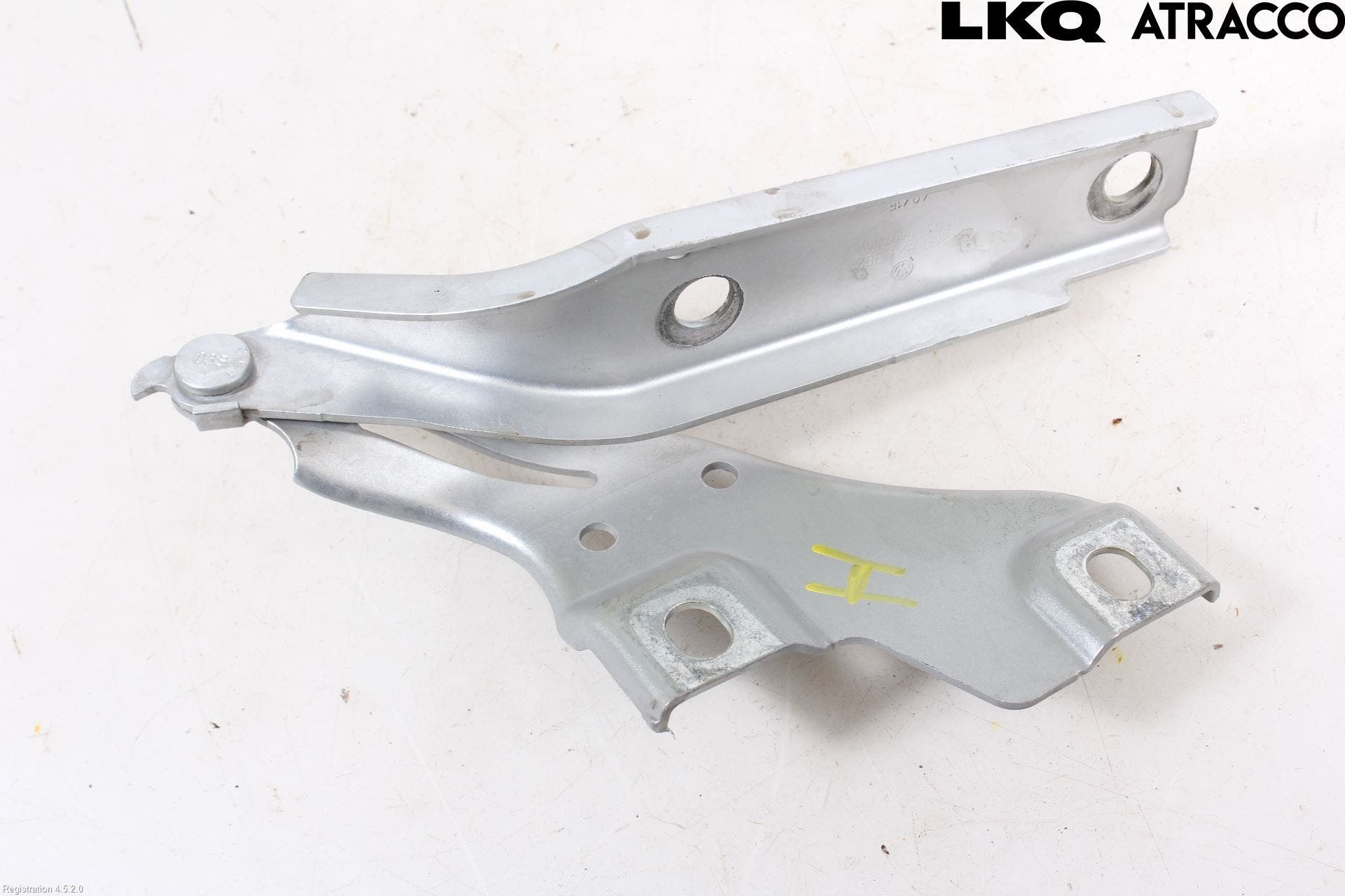 Volkswagen VW PASSAT 15-19 Huvgångjärn