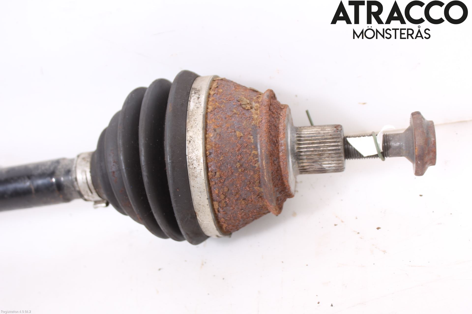 Audi A6/S6     05-11 Drivaxel Fram Höger