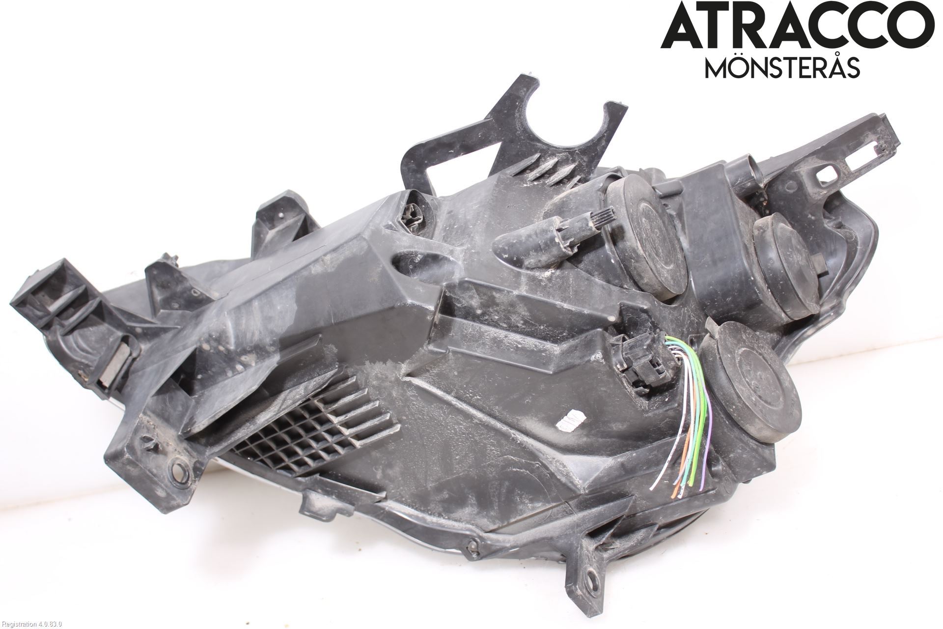 Peugeot PARTNER 08-15 Strålkastare Höger