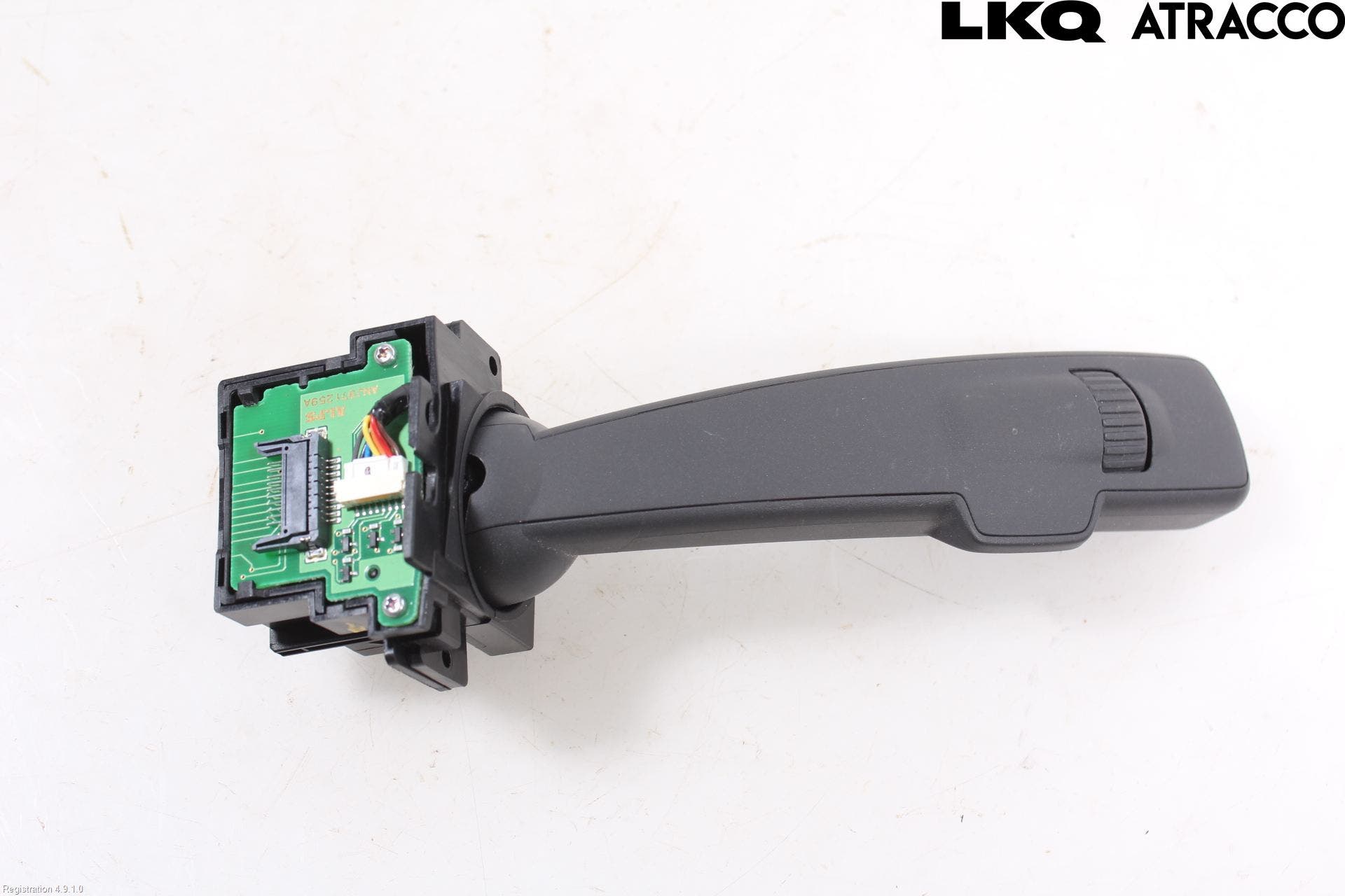 Volvo V40 12-19 Spak Torkar-Spolomk