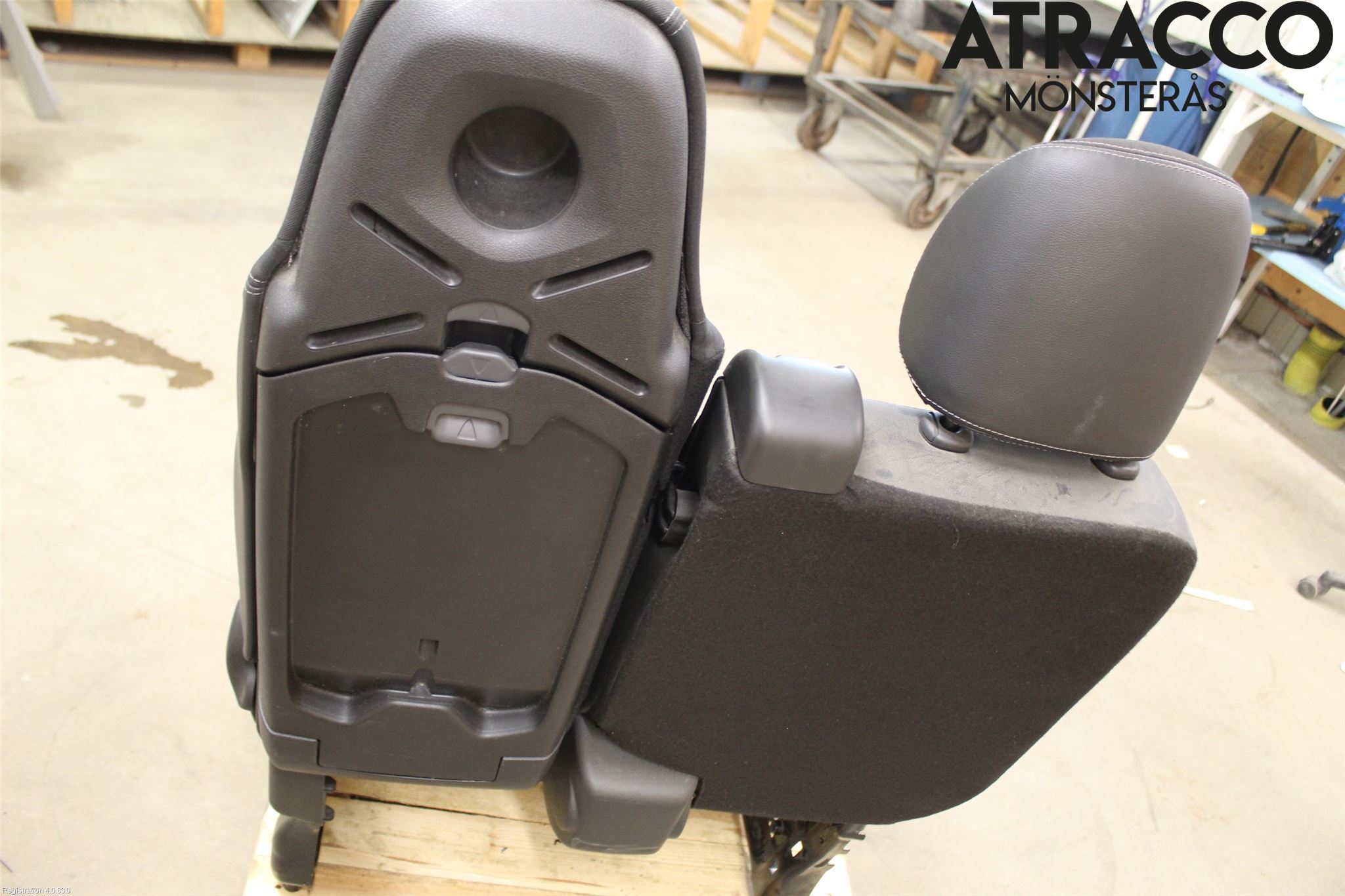 Opel VIVARO 15-19 Inredning Soffa Fram Komplett