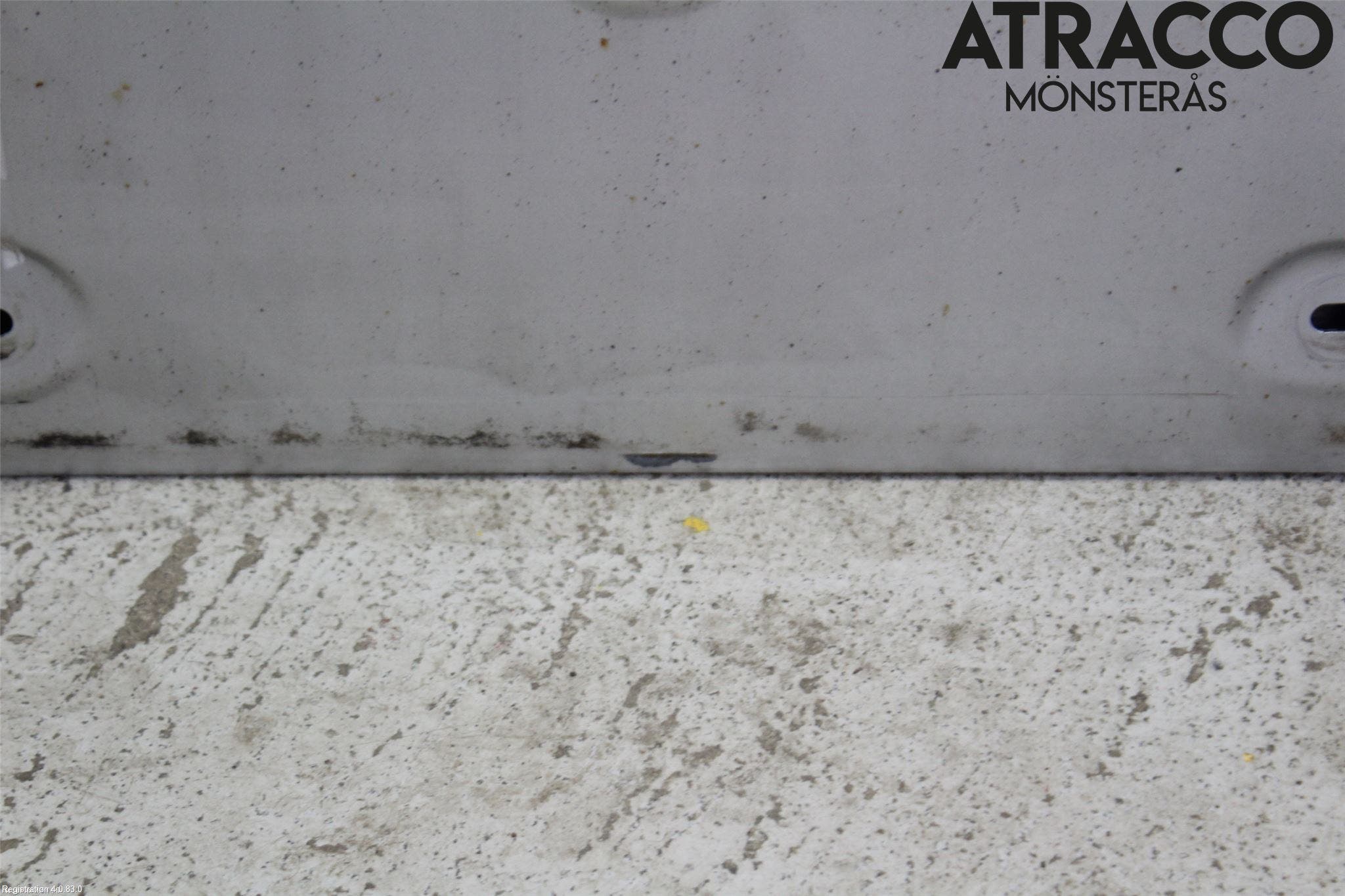 Renault TRAFIC 02-14 Dörr Fram Höger