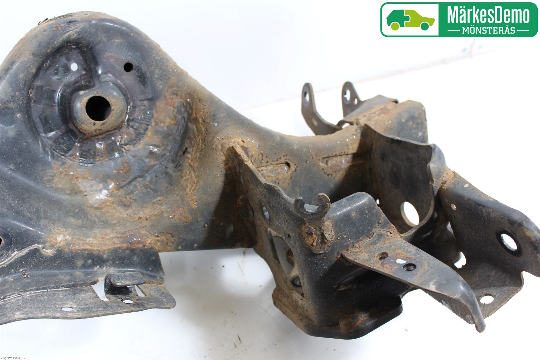 Nissan QASHQAI 14-17 Bärarm Bak Vänster
