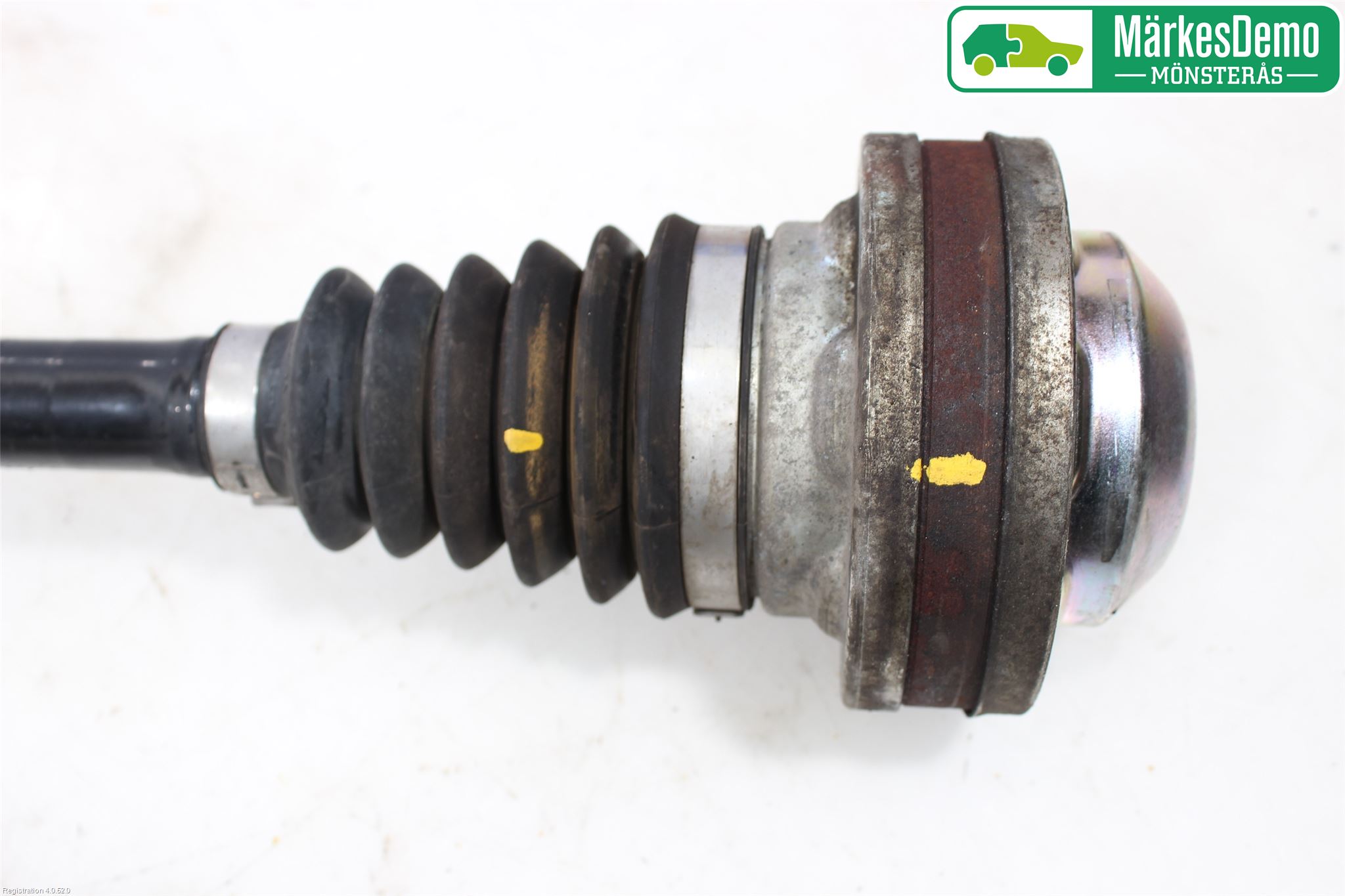 Volkswagen VW PASSAT 05-11 Drivaxel Fram Vänster