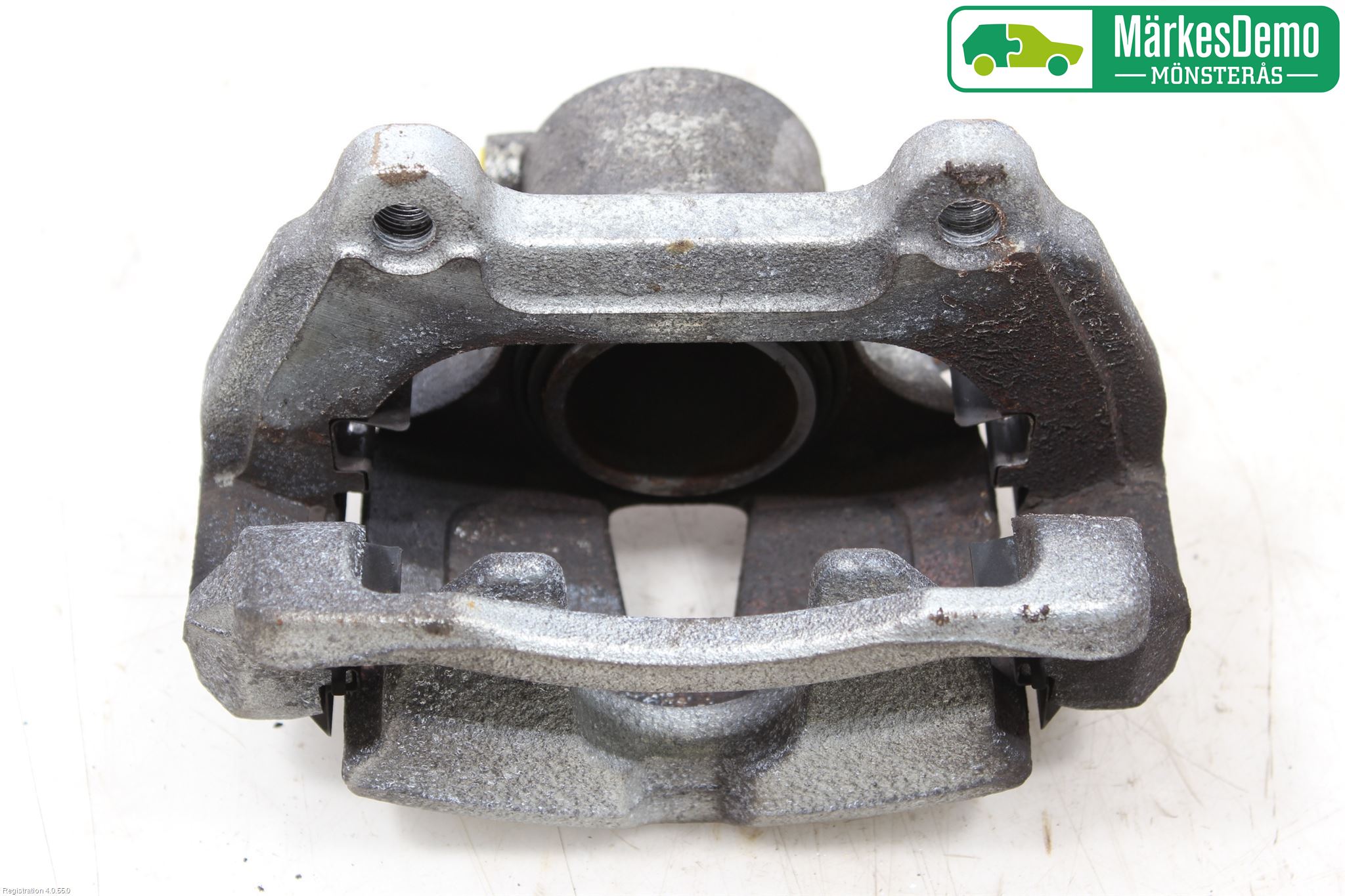 Fiat TIPO/CROSS 16- Bromsok Fram Vänster