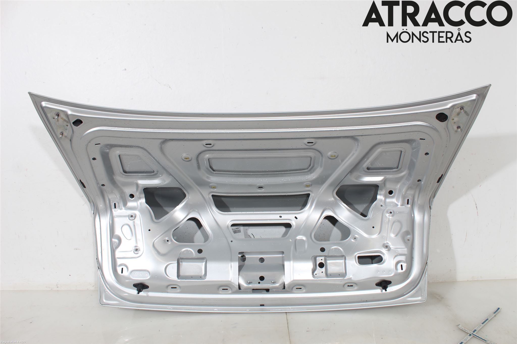 Audi A8/S8 4E  02-09 Baklucka (Ej Med Ruta)