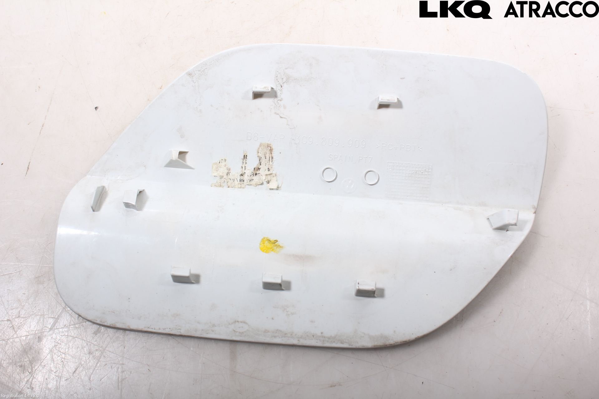 Volkswagen VW PASSAT 15-19 Tanklucka