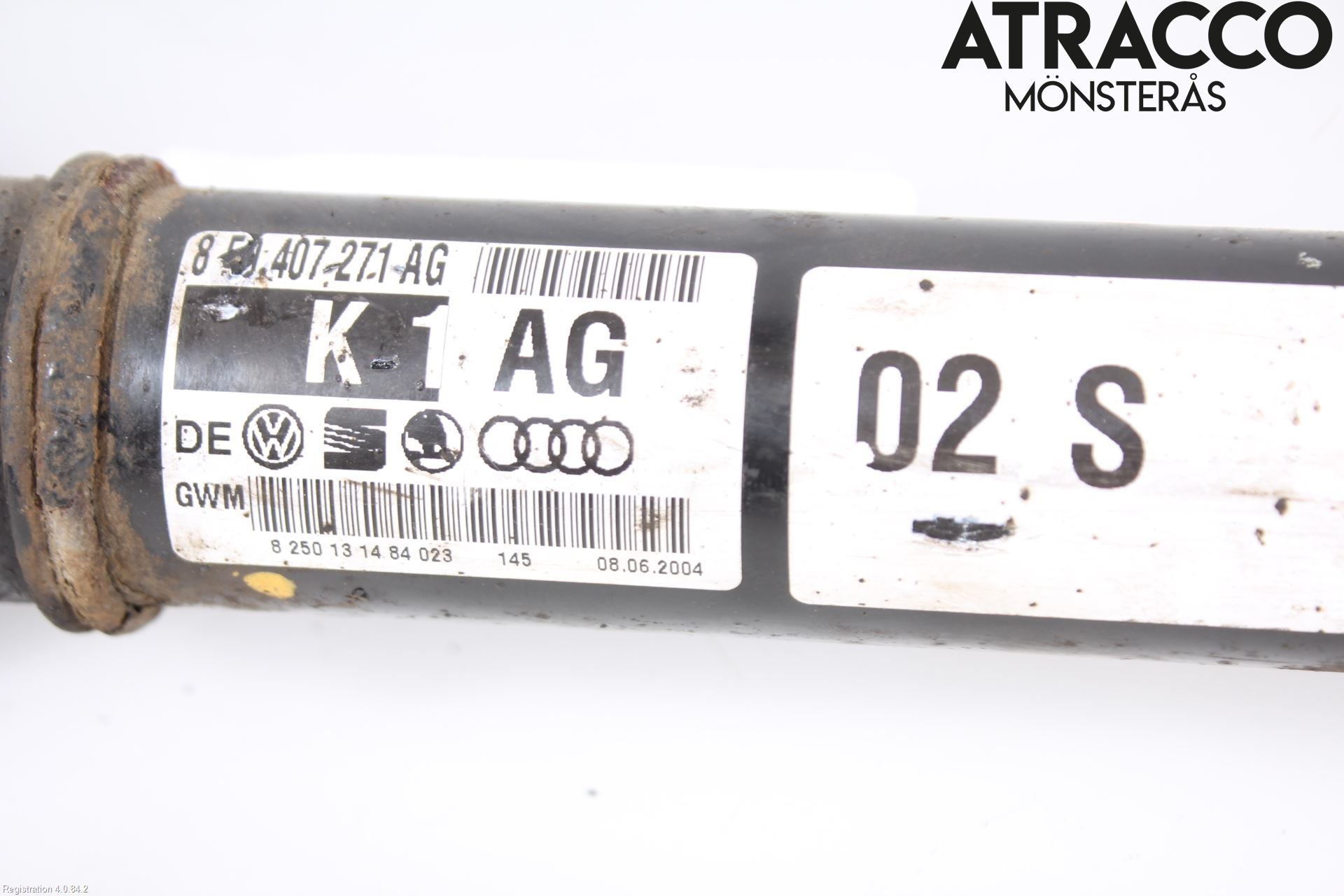 Audi A4/S4 01-05 Drivaxel Fram Vänster