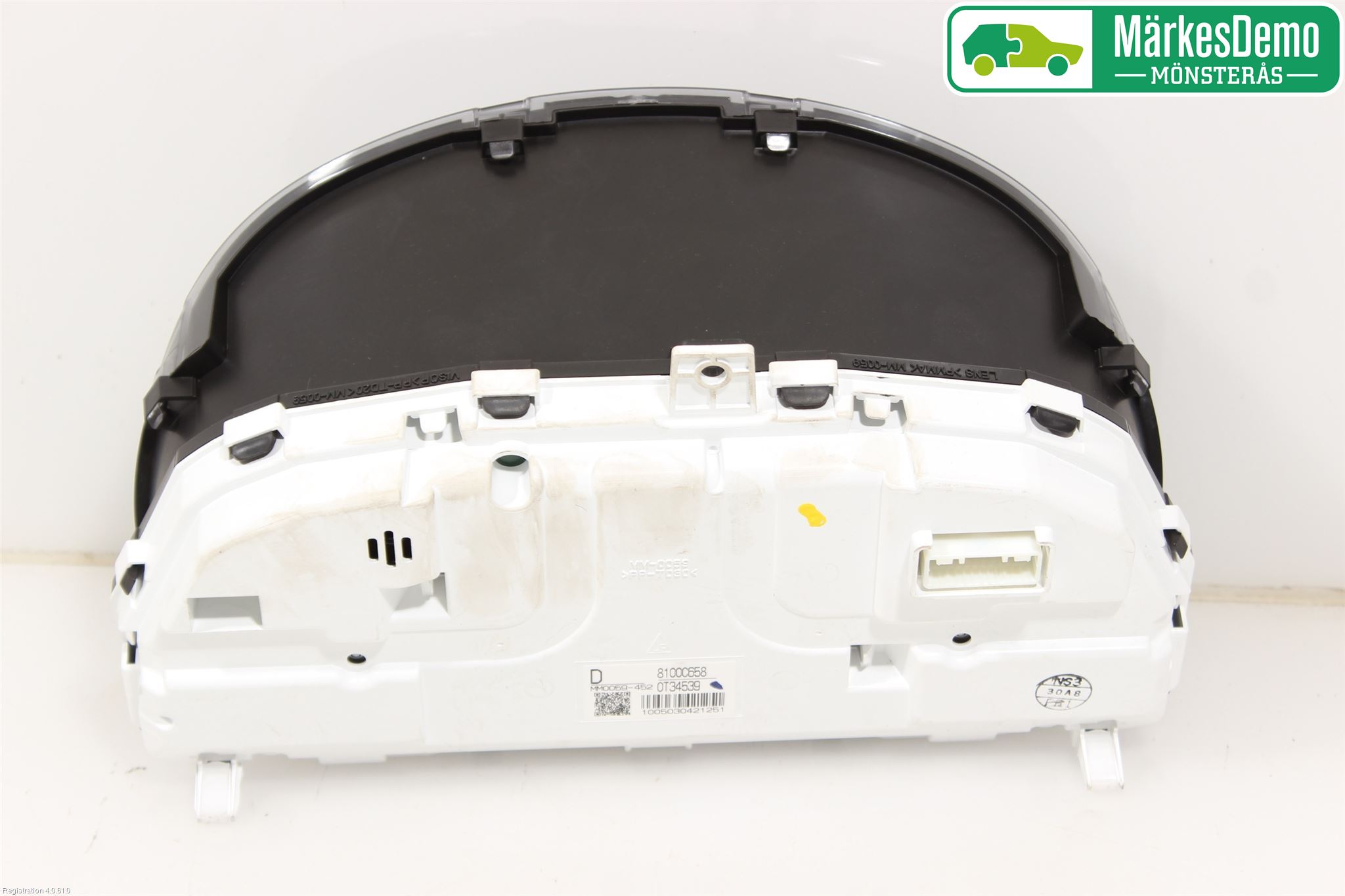 Mitsubishi OUTLANDER 13-21 Instrument Komb