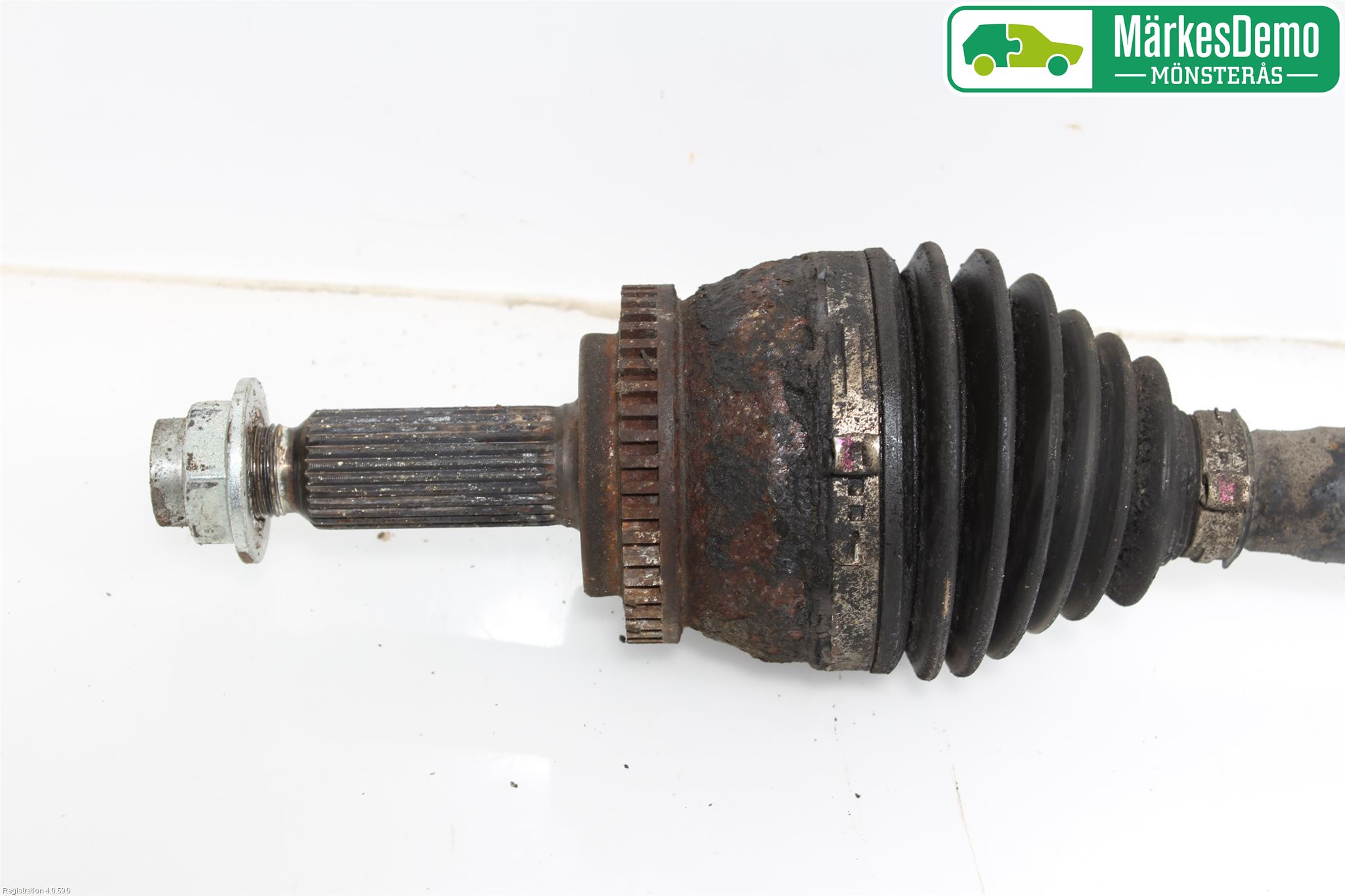 Kia CEED 06-12 Drivaxel Fram Höger