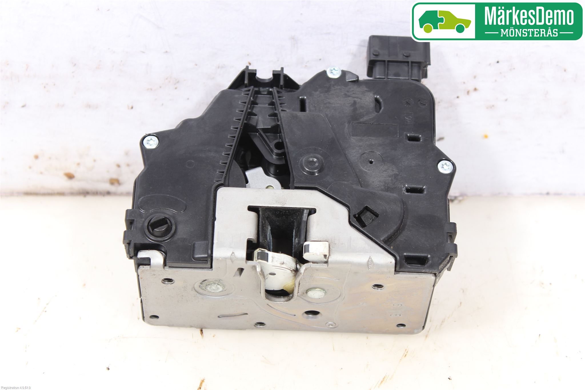 Opel CORSA E 15-19 Låskista-Dörrlås