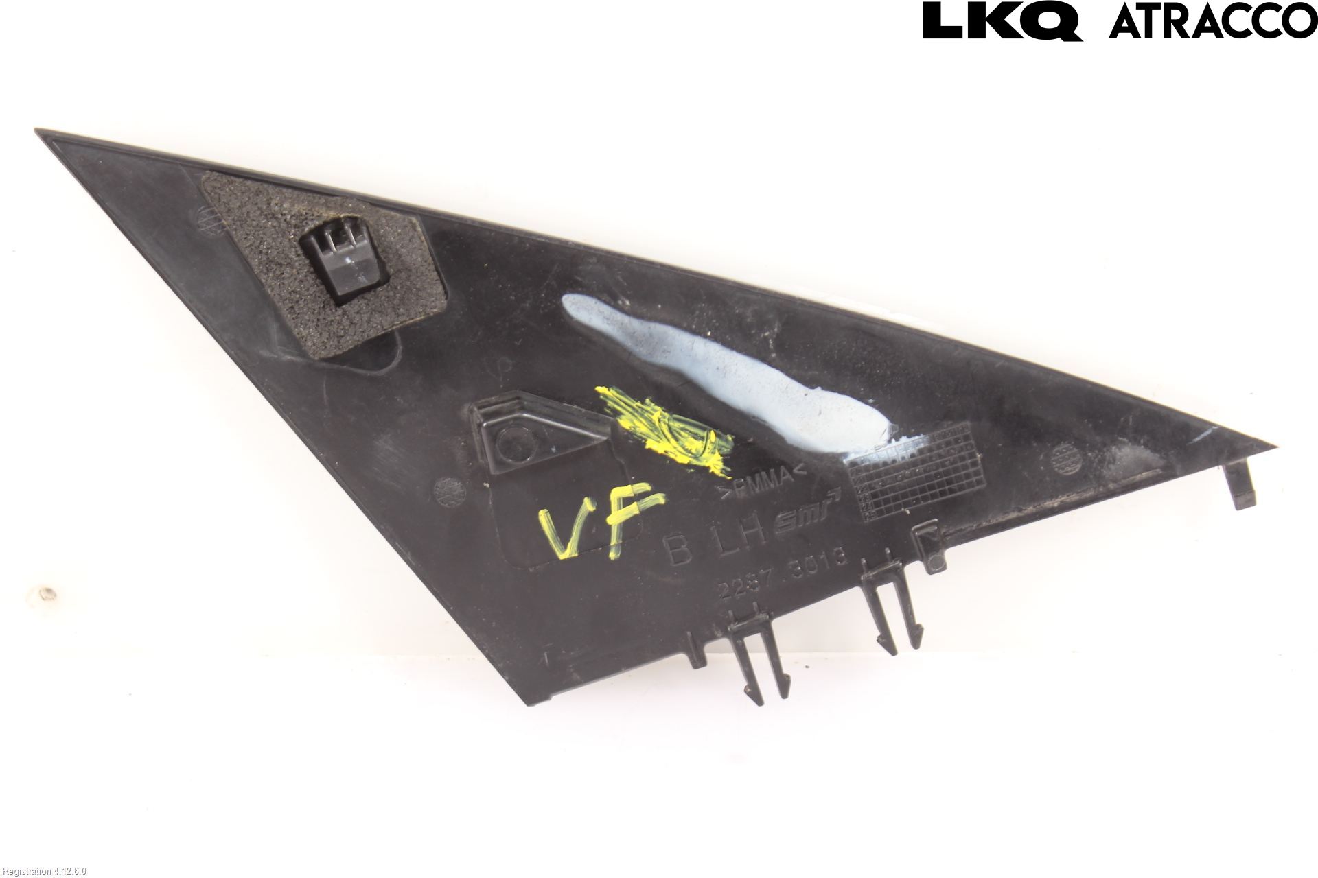 Tesla MODEL 3 17- Dörr Dekorlist Fram Vä