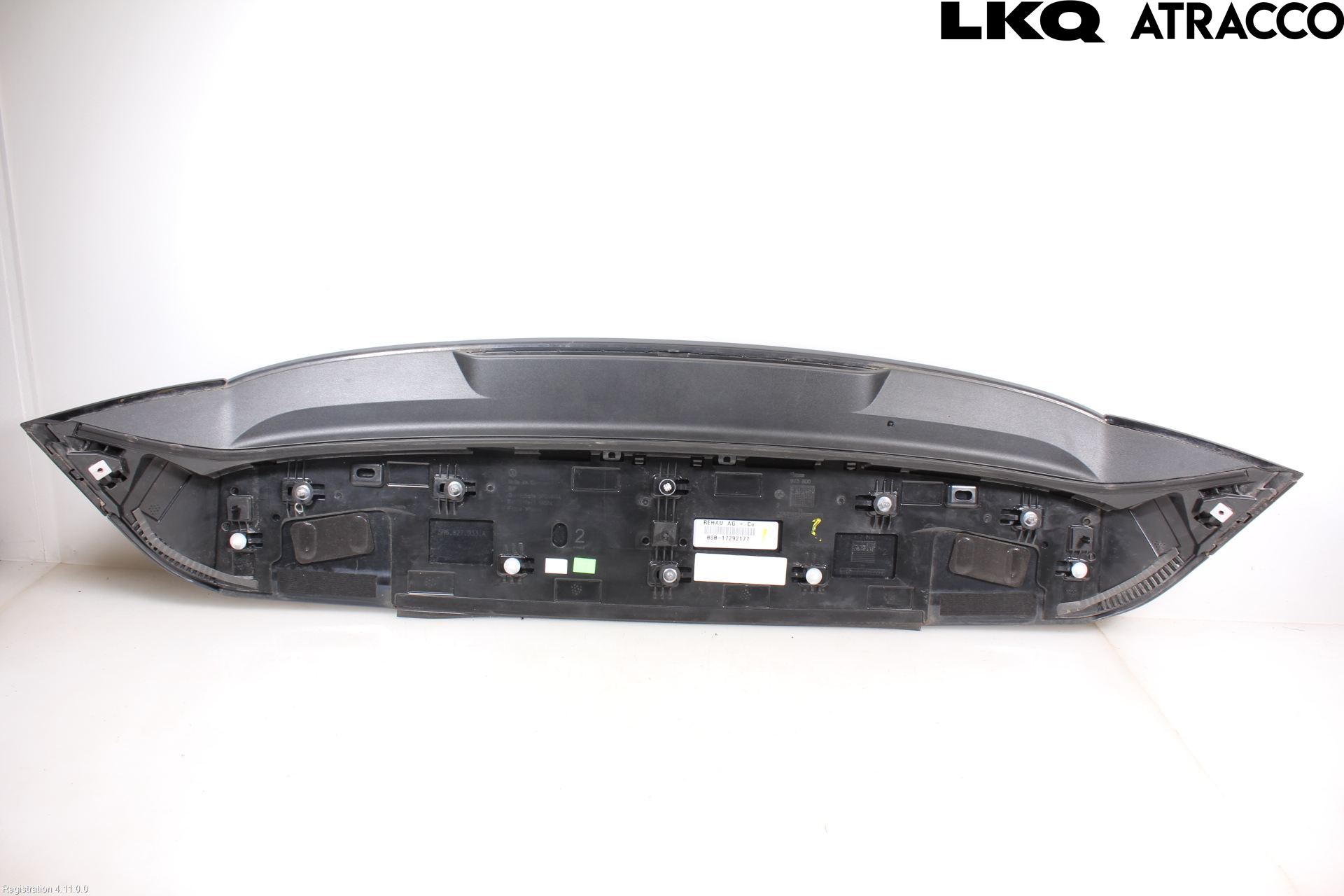 Volkswagen VW GOLF / E-GOLF VIII 20- Spoiler Baklucka