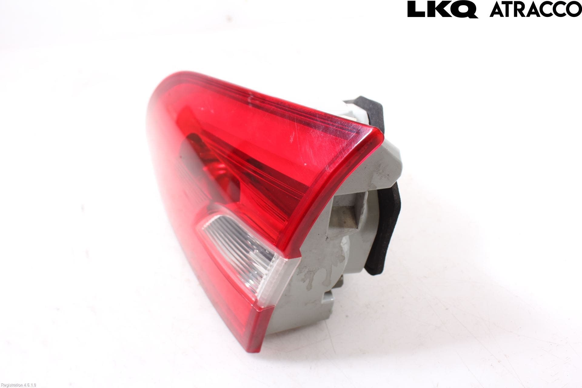 Peugeot 308 14-21 Bakljus Lucka Hö