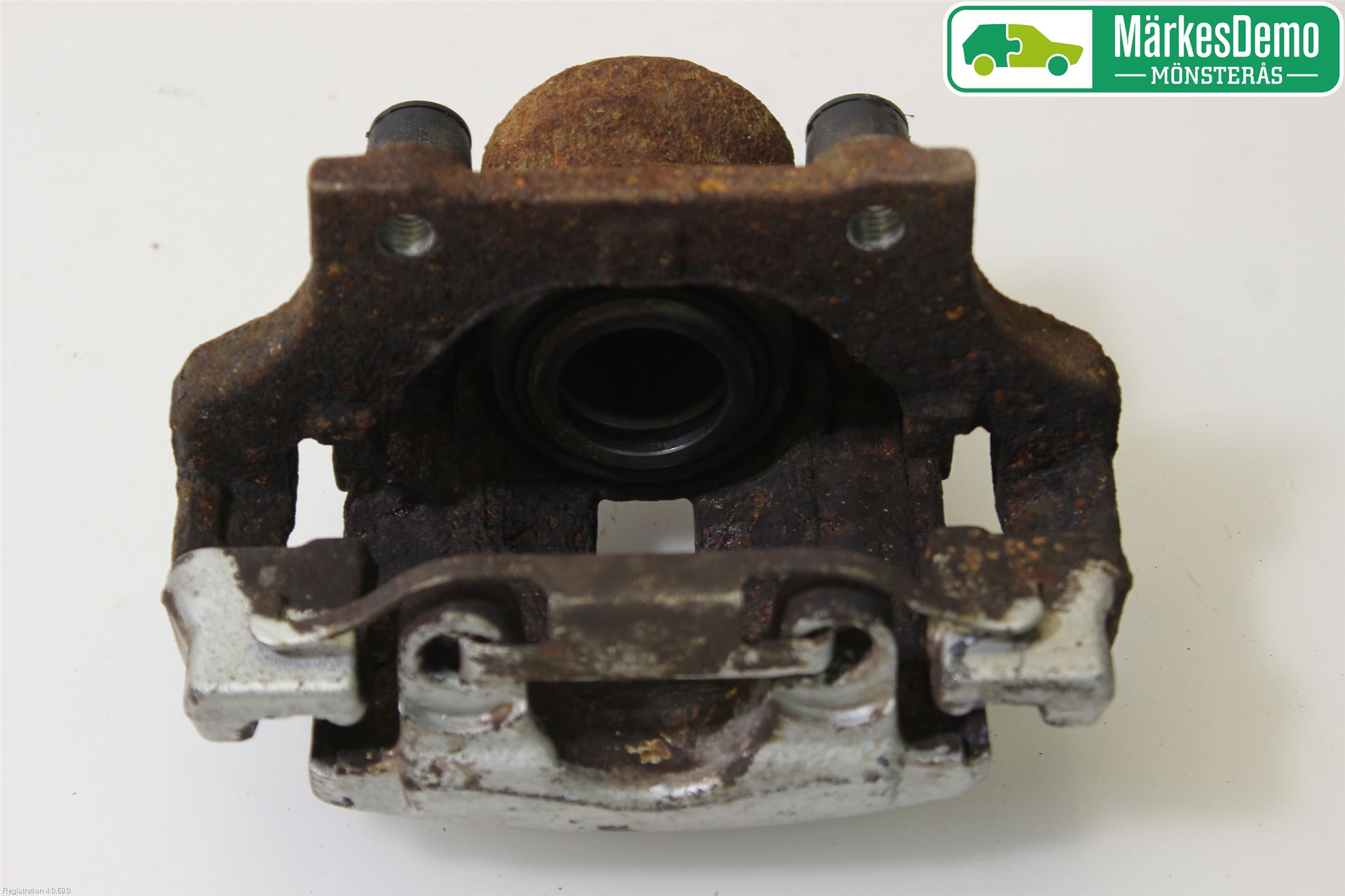 BMW 1 E87/81 5D/3D 03-11 Bromsok Bak Vänster