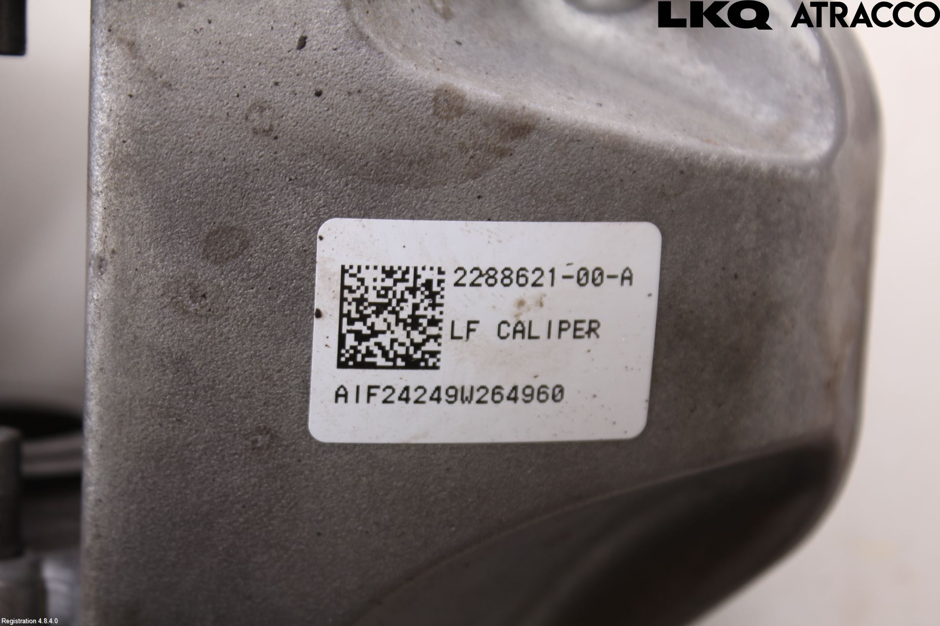 Tesla MODEL Y 21- Bromsok Fram Vänster