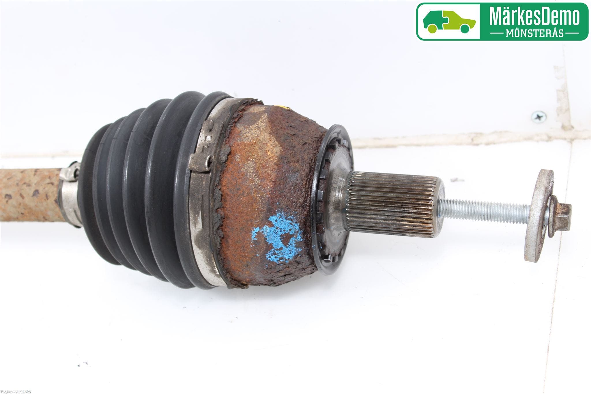 Volvo V60 11-13 Drivaxel Fram Höger