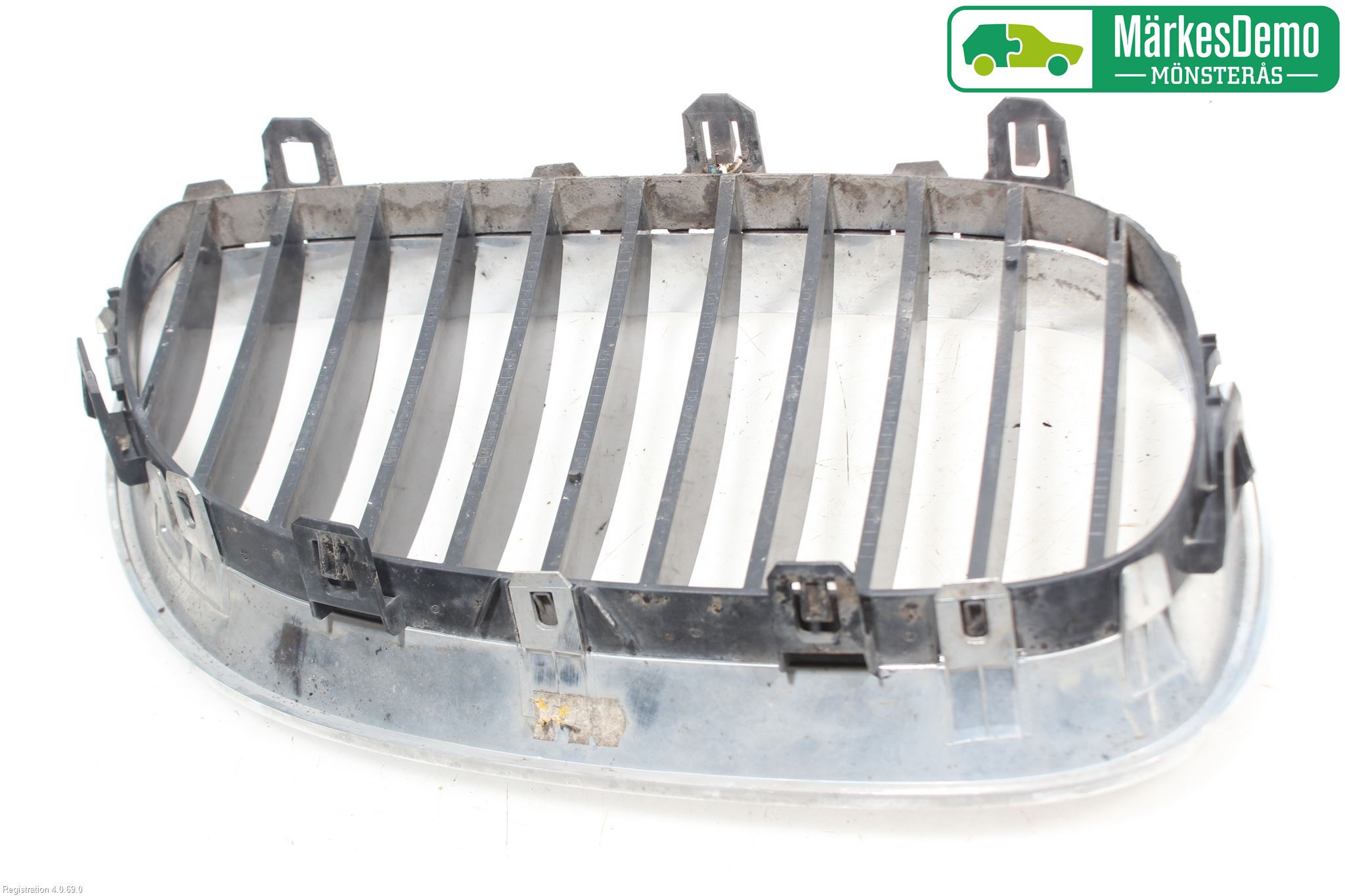 BMW 5 E60/61 Sed/Tou 02-10 Grilldel Vänster