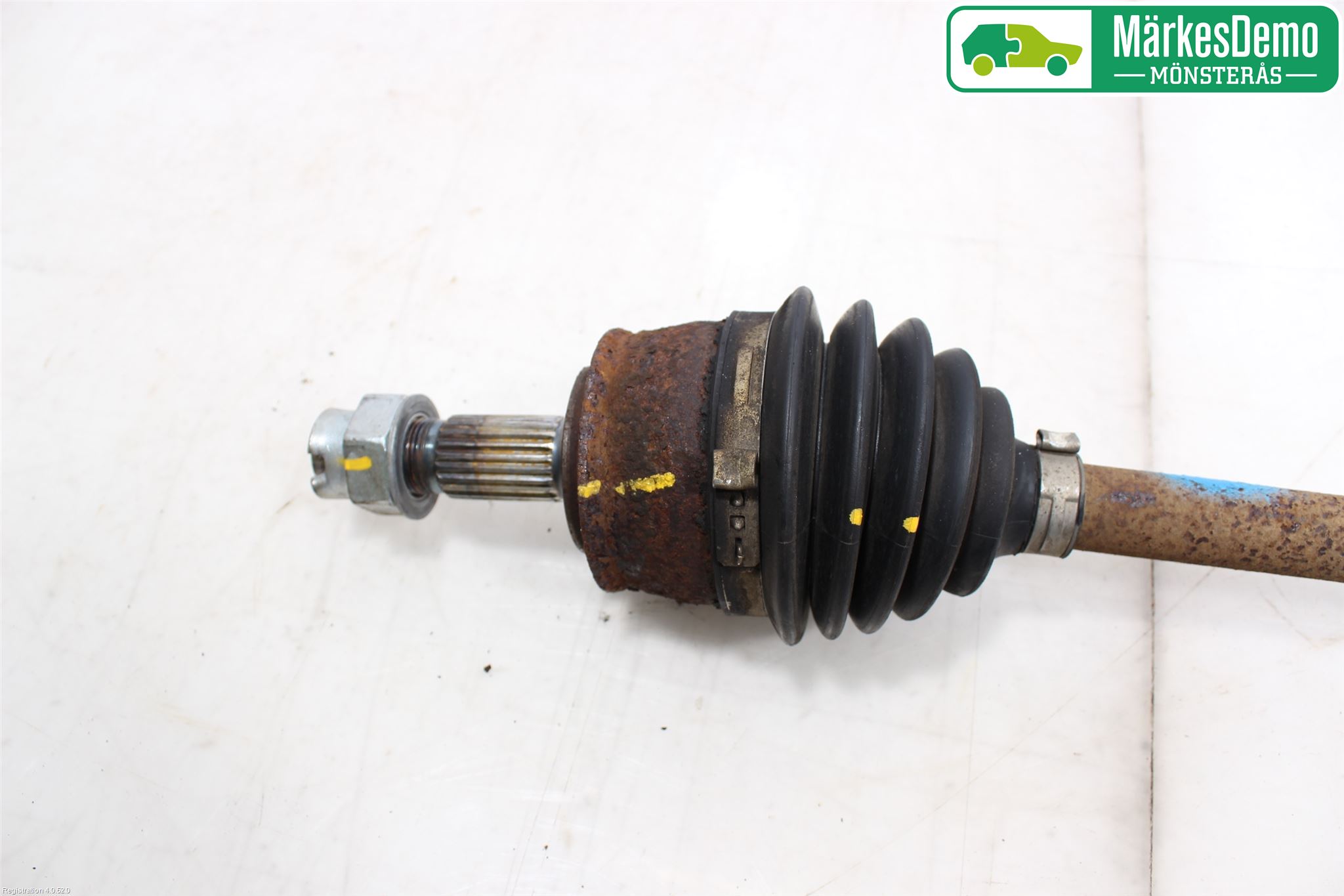 Fiat PUNTO 00-18 Drivaxel Fram Höger