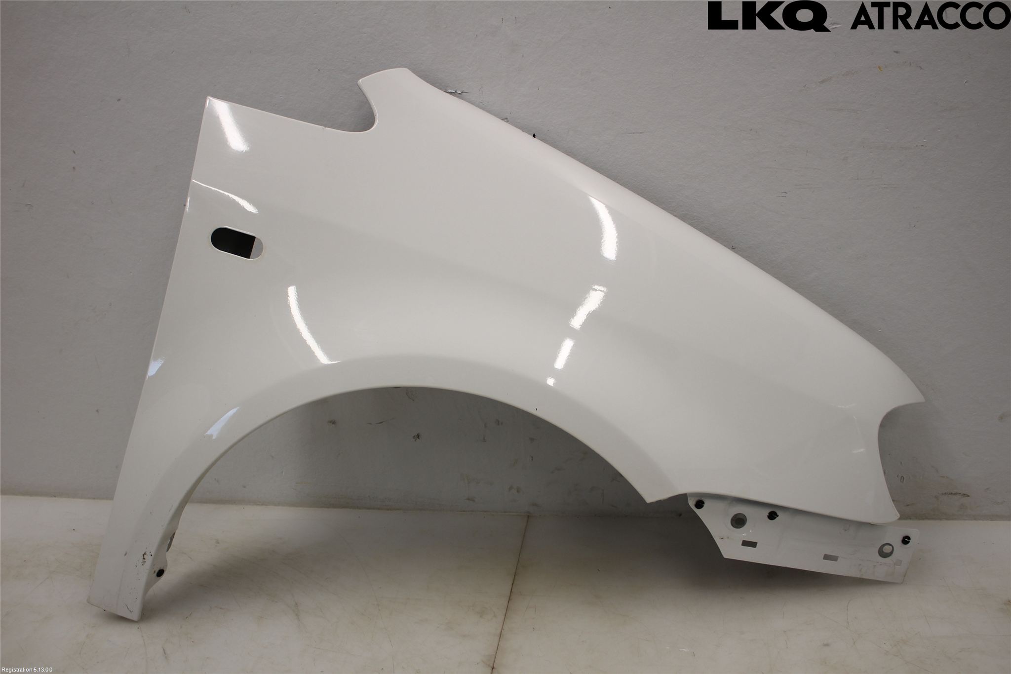 Volkswagen VW CADDY      04-10 Skärm Fram Höger