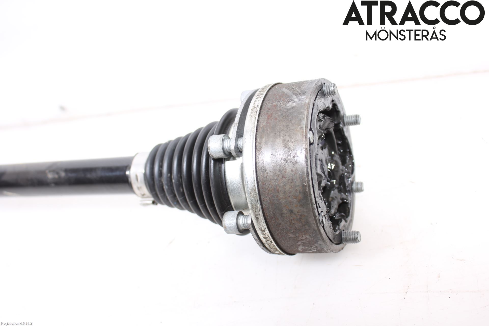 Volkswagen VW PASSAT 15-19 Drivaxel Bak Höger