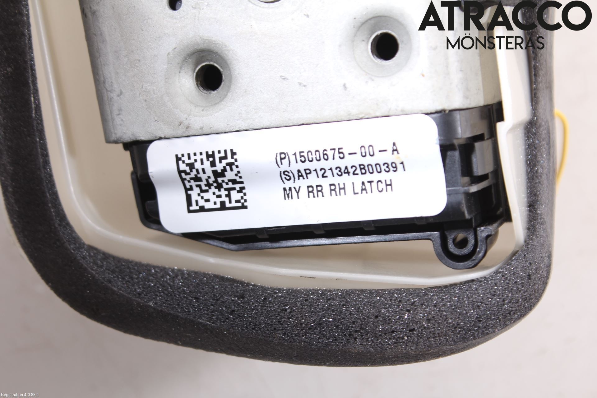 Tesla MODEL Y 21- Låskista-Dörrlås