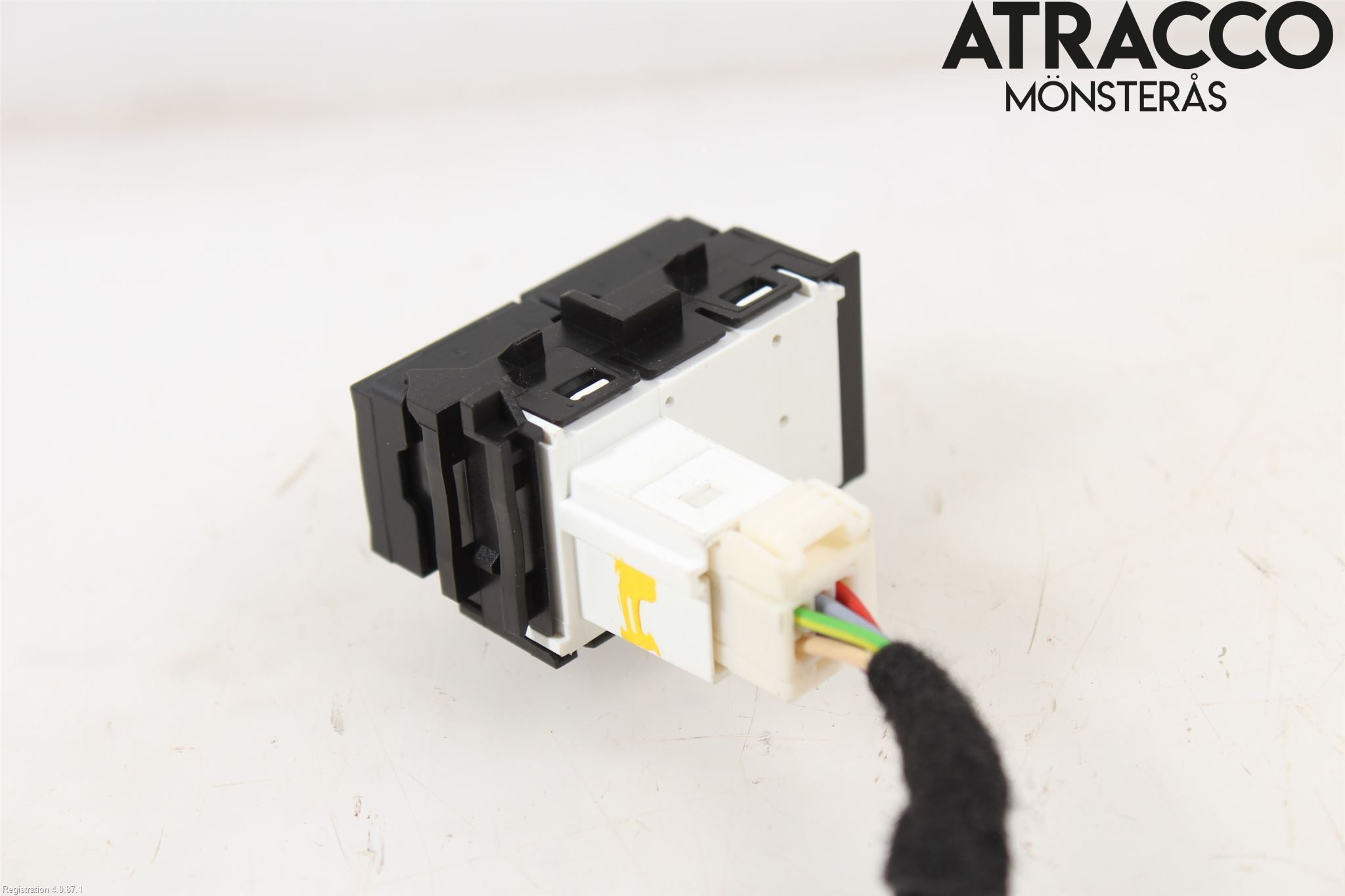 Citroen C4/E-C4 C4X/E-C4X III 21- Strömställare Elruta